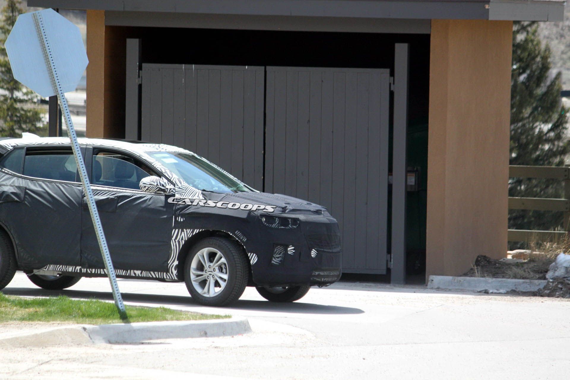 New-Chevrolet-Trax-18 copy 2020 Chevrolet Trax Teased, Looks Like A Baby Blazer