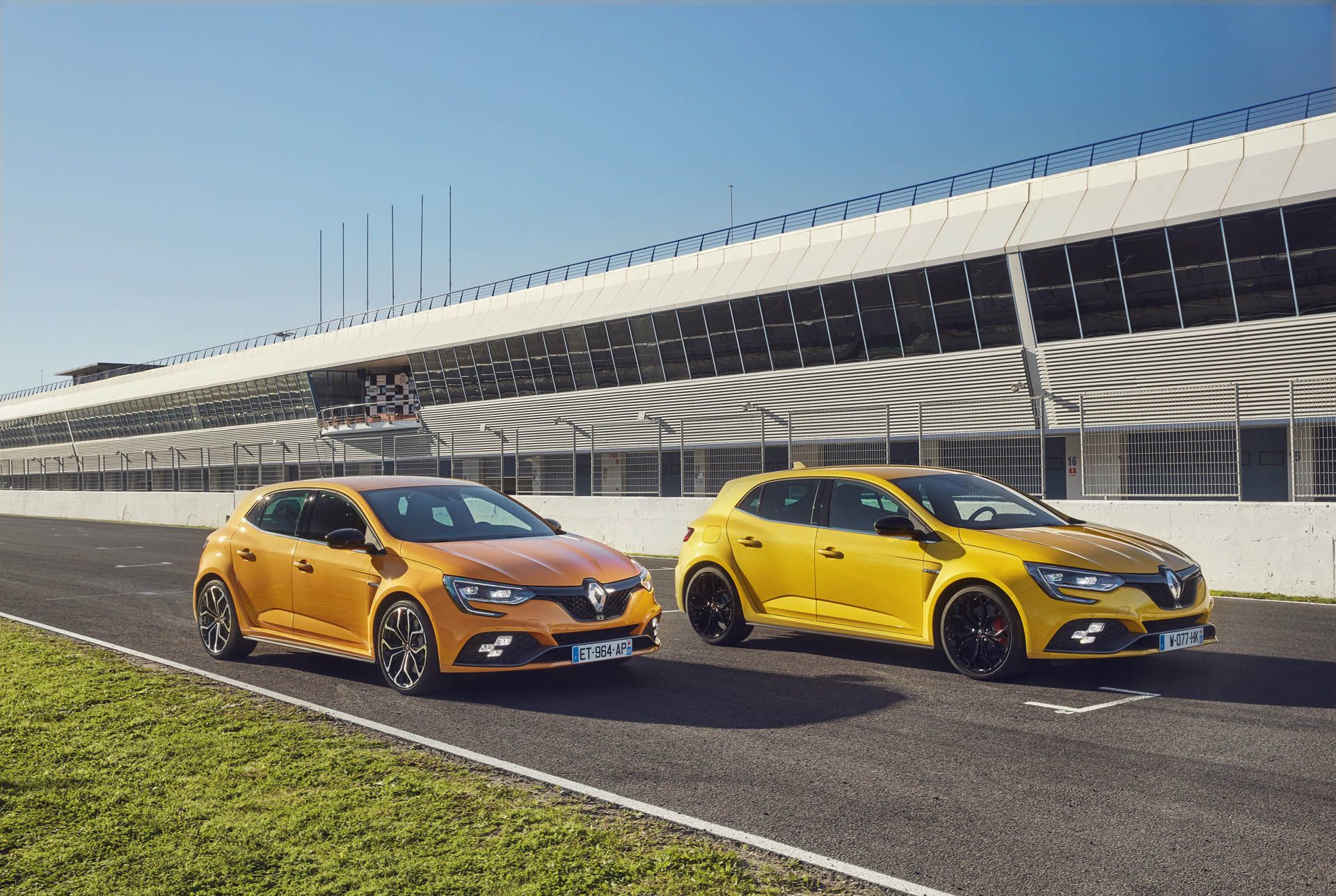 RENAULT ANNOUNCES UK PRICING AND SPECIFCIATION FOR ALL-NEW MEGANE R Renault UK Prices New Megane RS From £27,495, Clio RS 18 Is £24,295