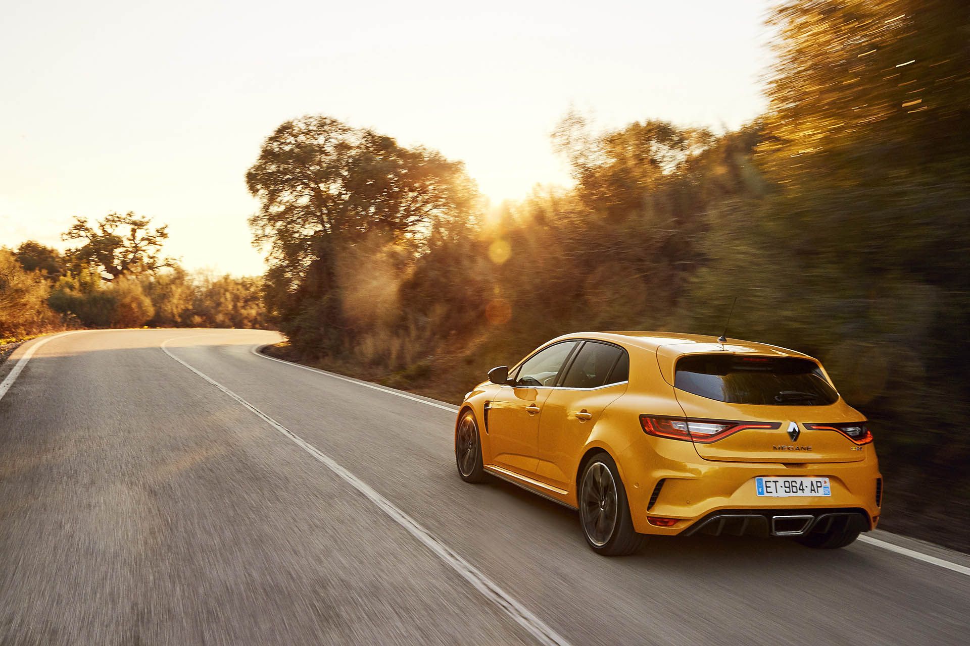 RENAULT ANNOUNCES UK PRICING AND SPECIFCIATION FOR ALL-NEW MEGANE R Renault UK Prices New Megane RS From £27,495, Clio RS 18 Is £24,295