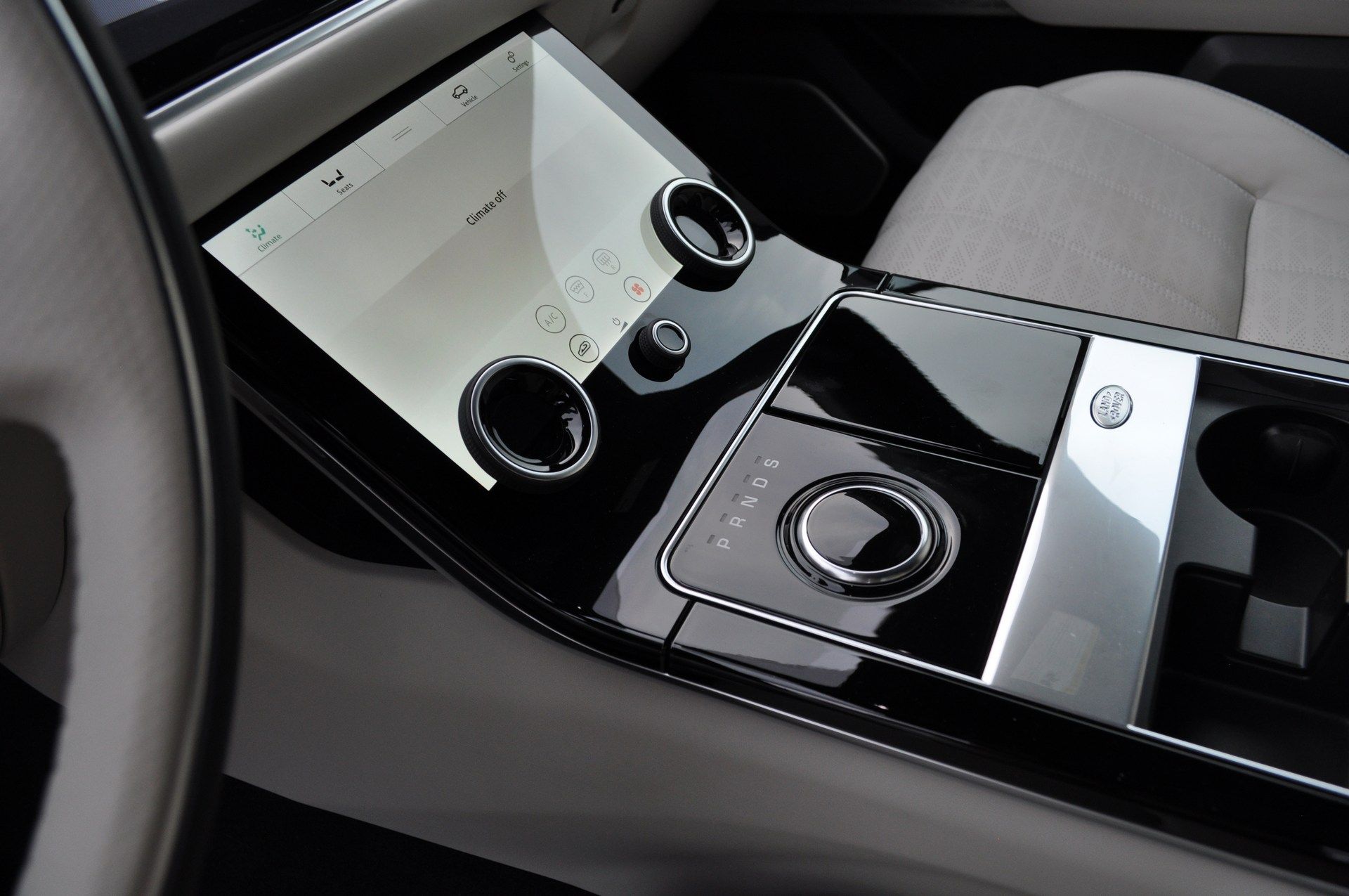 Range-Rover-Velar-1 2018 Range Rover Velar 2.0T Review: Is The Four-Cylinder Version A True Luxury SUV?