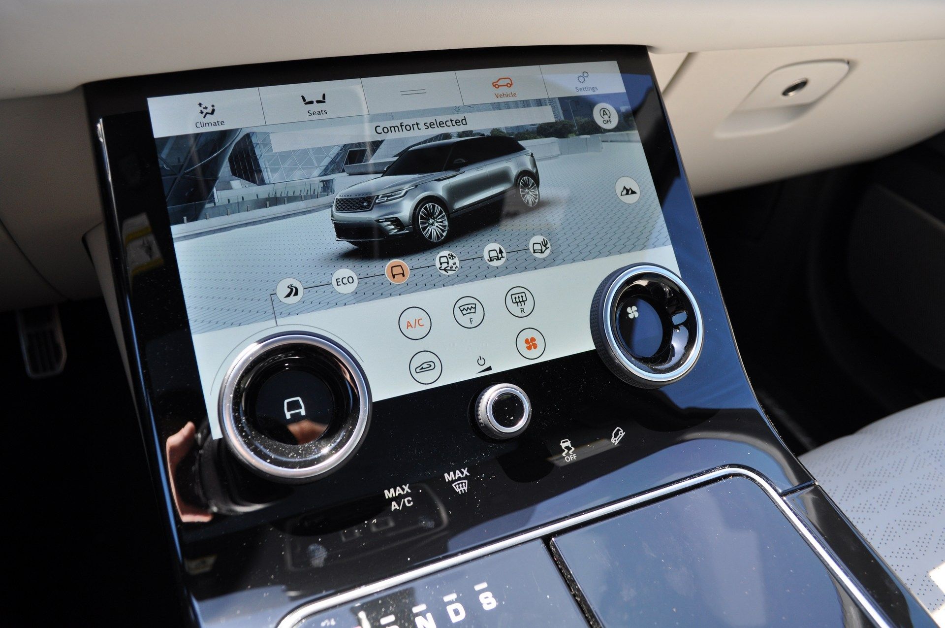 Range-Rover-Velar-11 2018 Range Rover Velar 2.0T Review: Is The Four-Cylinder Version A True Luxury SUV?