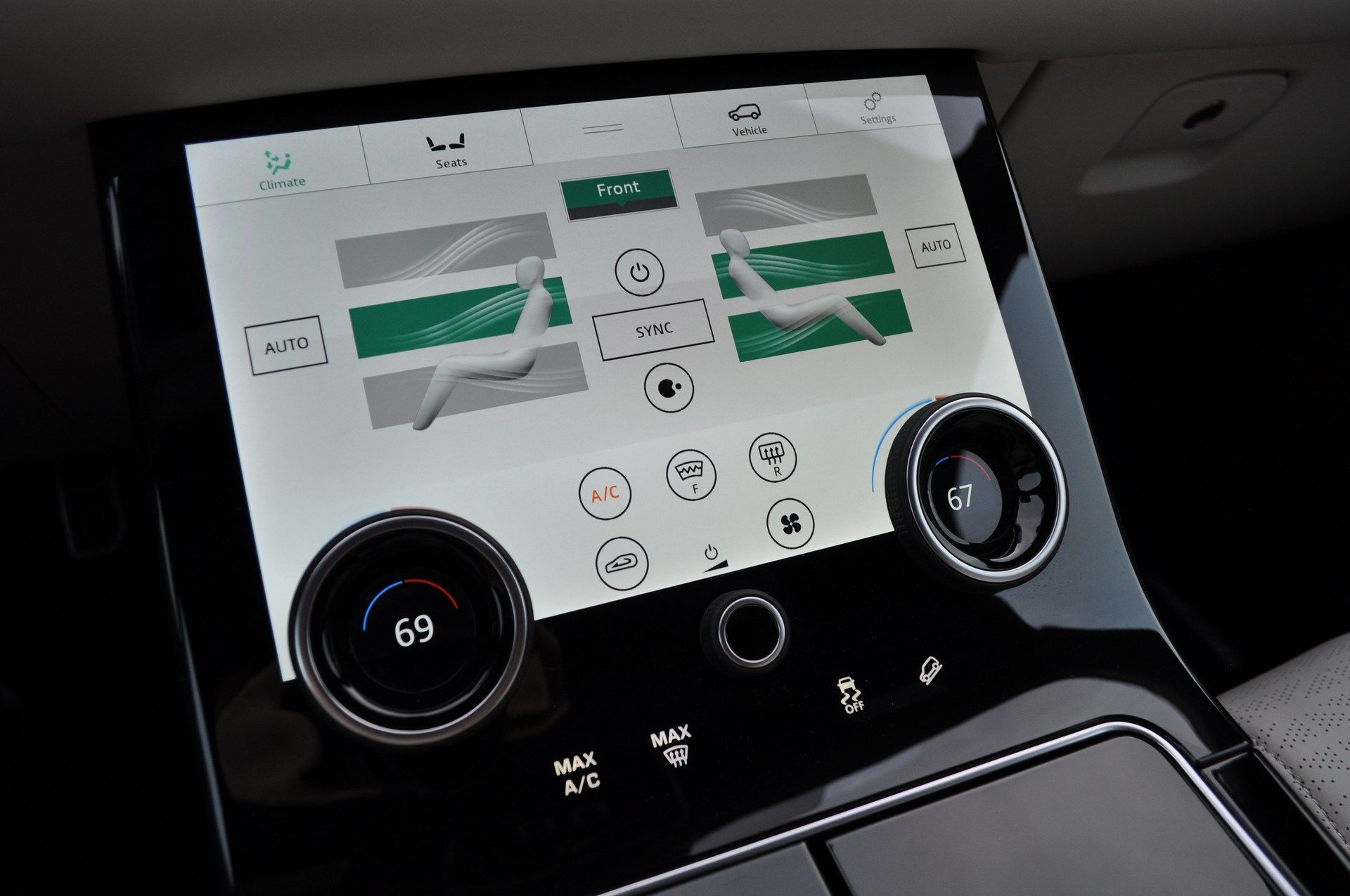 Range-Rover-Velar-2 2018 Range Rover Velar 2.0T Review: Is The Four-Cylinder Version A True Luxury SUV?