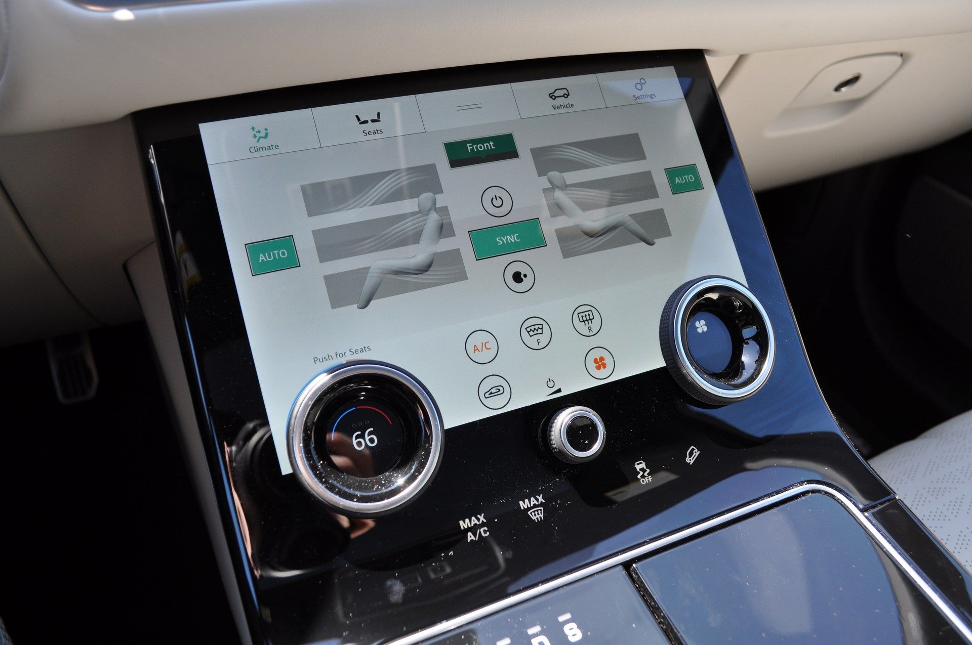 Range-Rover-Velar-8 2018 Range Rover Velar 2.0T Review: Is The Four-Cylinder Version A True Luxury SUV?