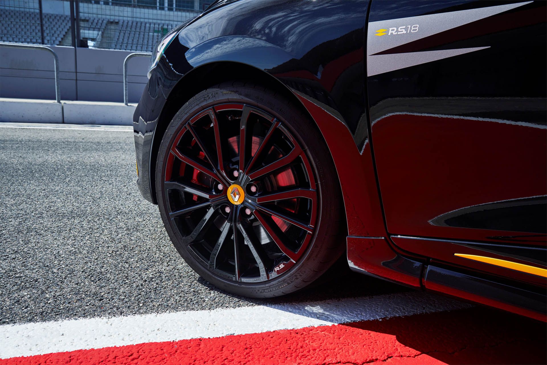 Renault UK Prices New Megane RS From £27,495, Clio RS 18 Is £24,295