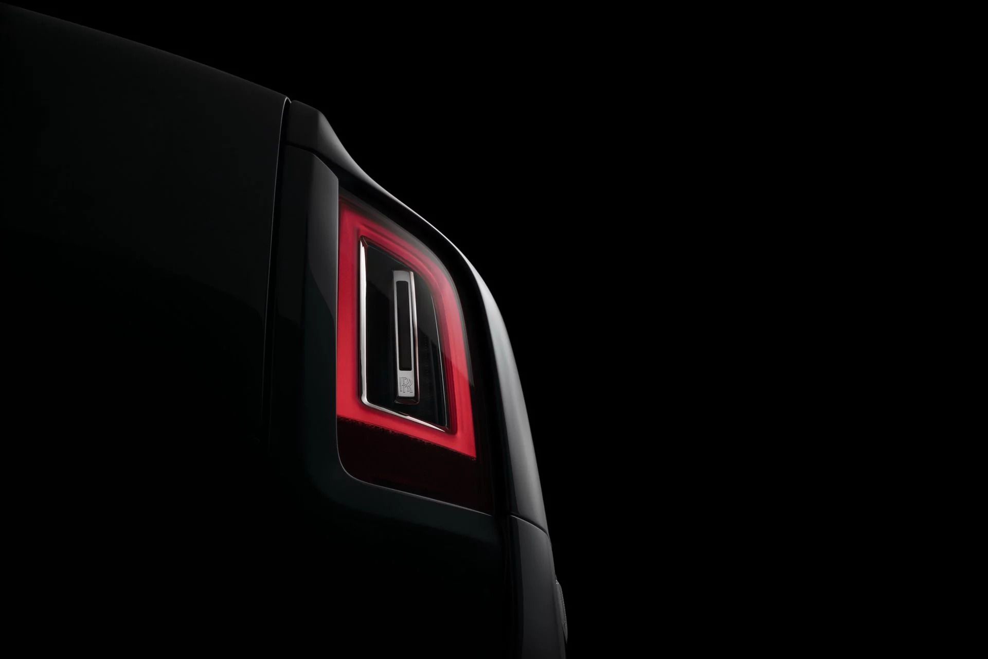 Rolls-Royce-Cullinan-Teaser-3 2019 Rolls-Royce Cullinan Teased One Last Time With Interior Shot