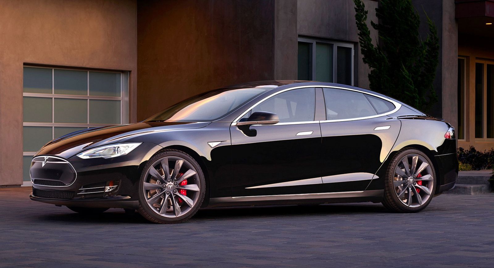 Tesla-Social-Media-Job-3 Tesla Wants You To Surf Social Media As A ‘Social Support Specialist’