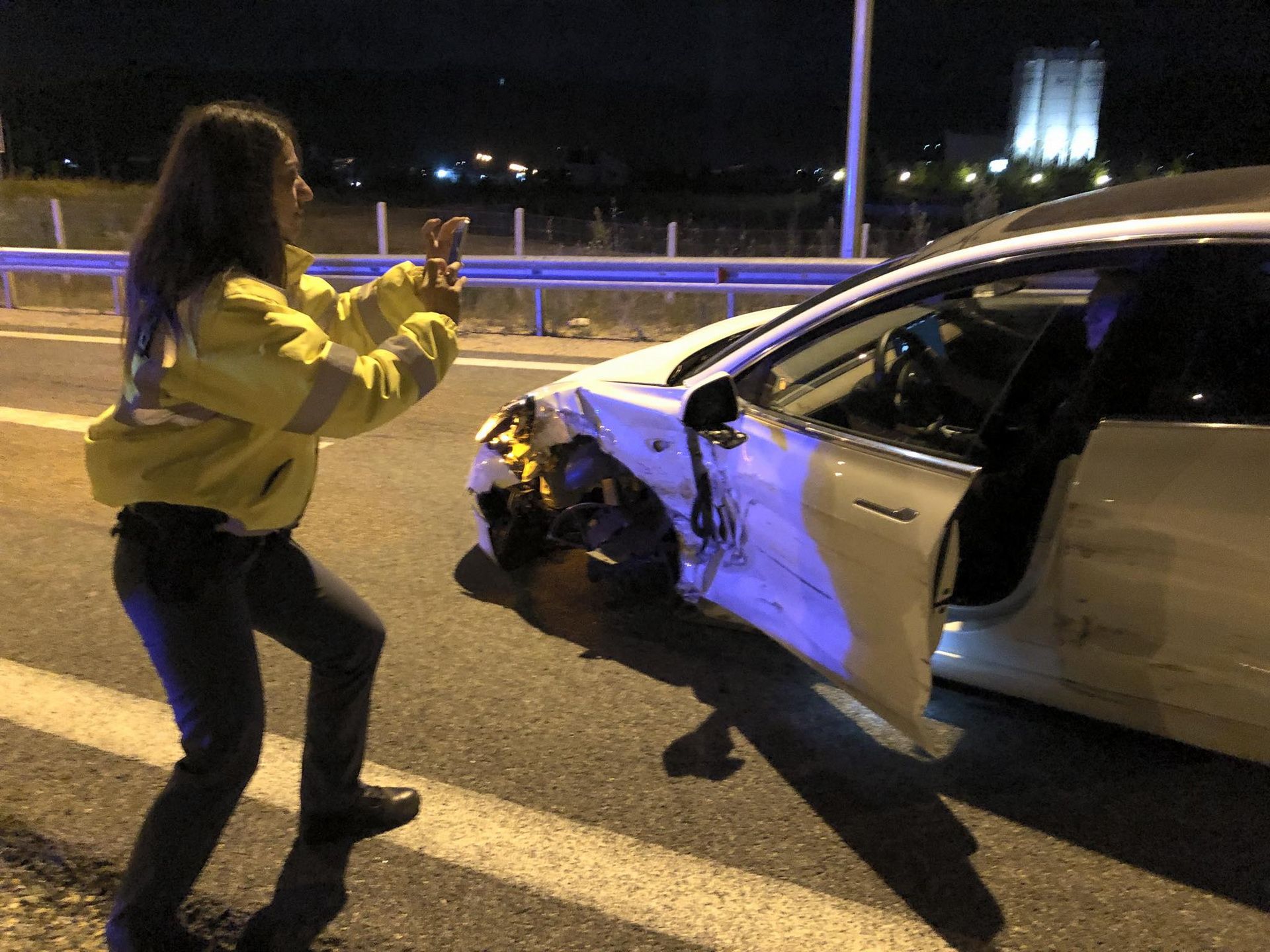 Tesla_Model3_AutopilotCrash_Greece_03 First Tesla Model 3 Crash Outside North America Takes Place In Greece, Autopilot Reportedly Engaged