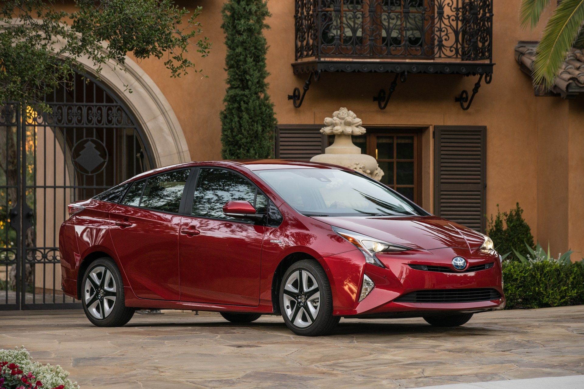Toyota-Prius-1 Toyota Thinks Conventional Hybrids Are More Important Than EVs And PHEVs
