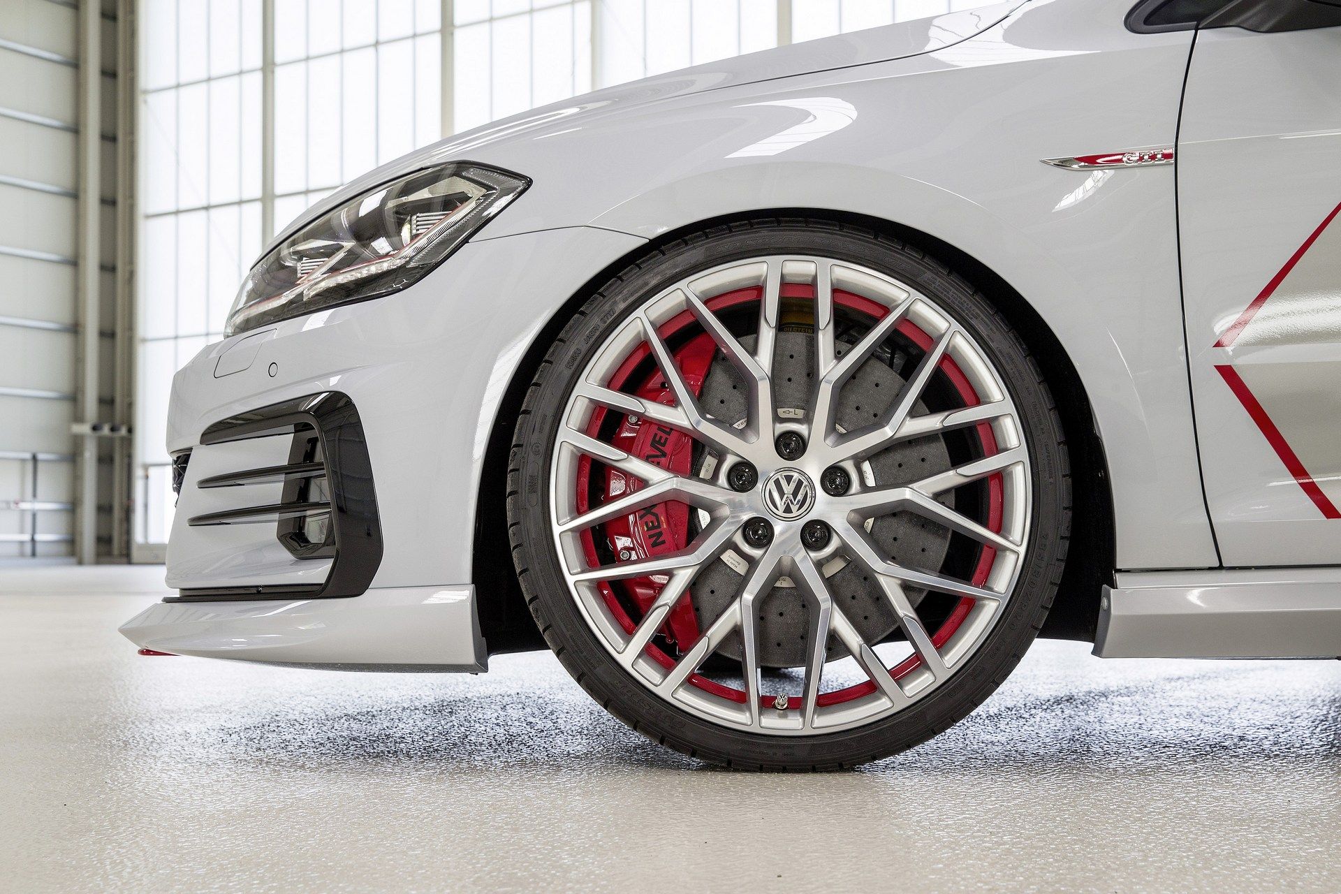 VW-Golf GTI-Concept-30 VW Kicks Off Wörthersee Event With Two Apprentice-Made Concepts