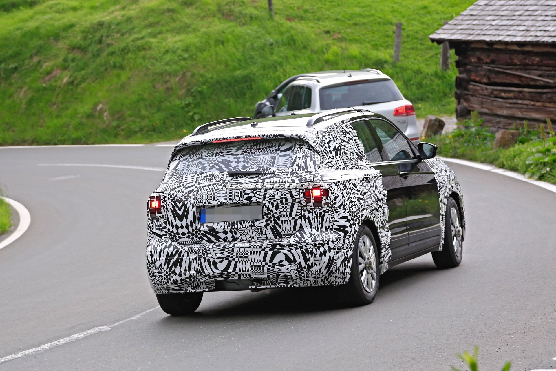 VW-T-Cross-Spy-Shots-18 Volkswagen T-Cross Baby SUV Getting Ready For Its Debut