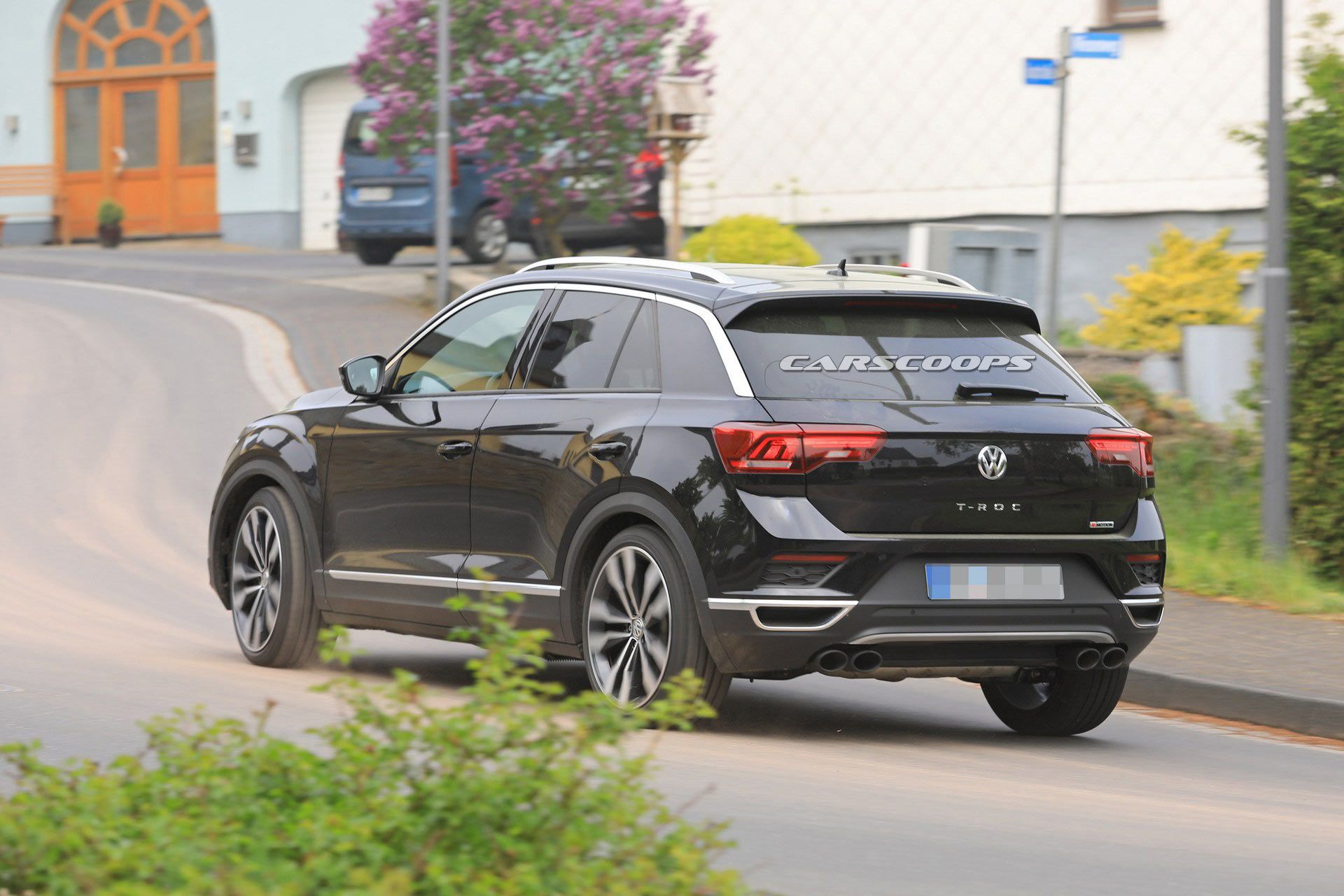 VW-T-Roc-R-30 VW T-Roc R Looks Like A 305 HP Sleeper In Latest Spy Photos