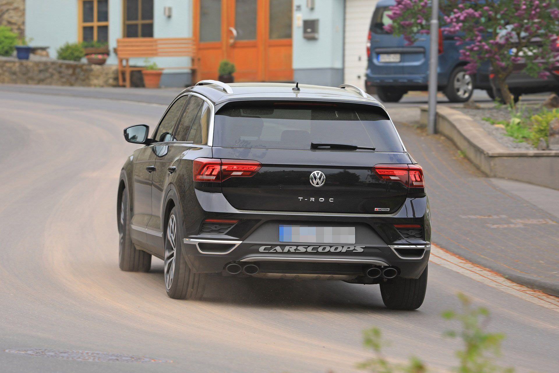 VW-T-Roc-R-31 VW T-Roc R Looks Like A 305 HP Sleeper In Latest Spy Photos