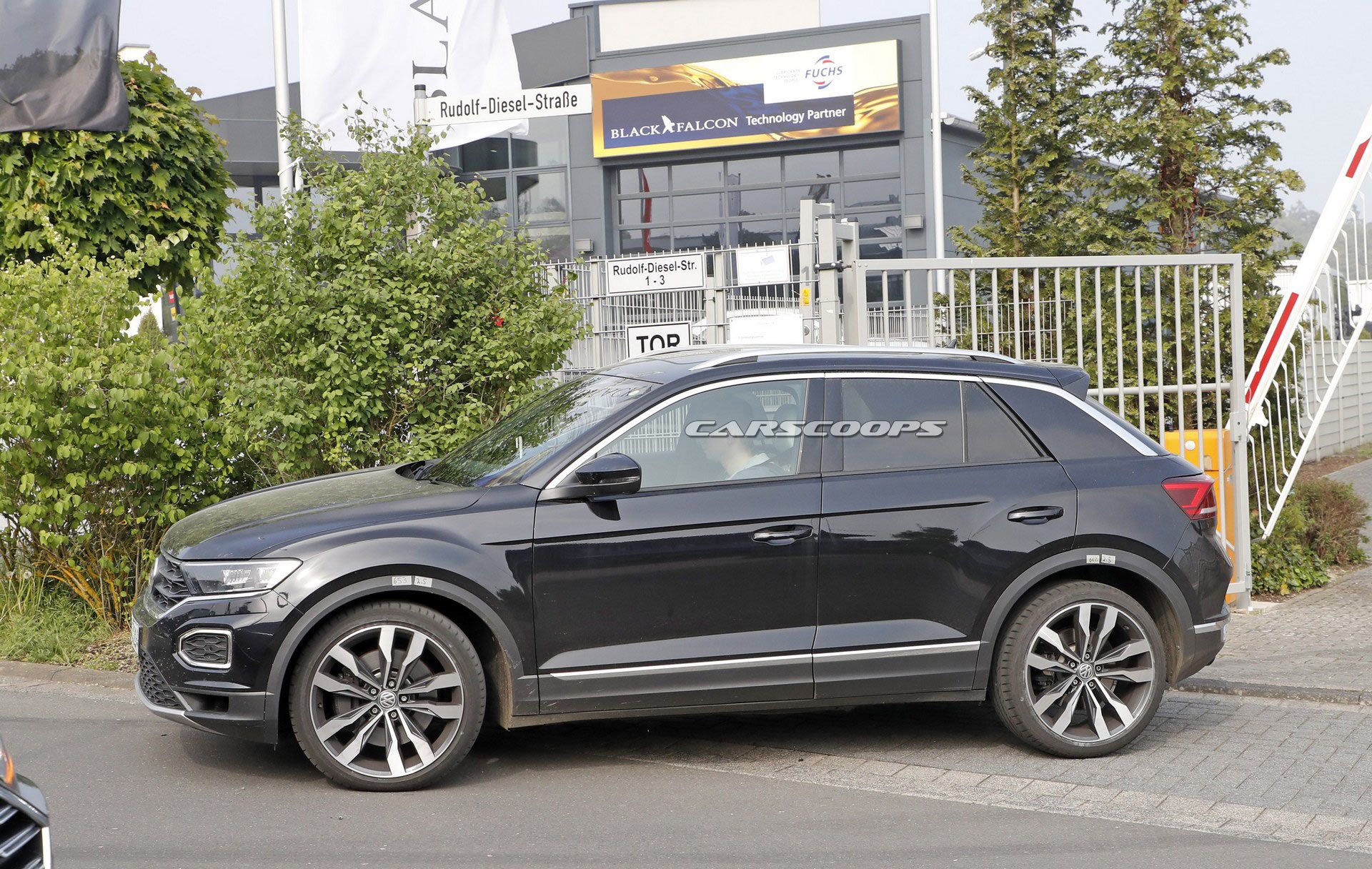 VW-T-Roc-R-5 VW T-Roc R Looks Like A 305 HP Sleeper In Latest Spy Photos
