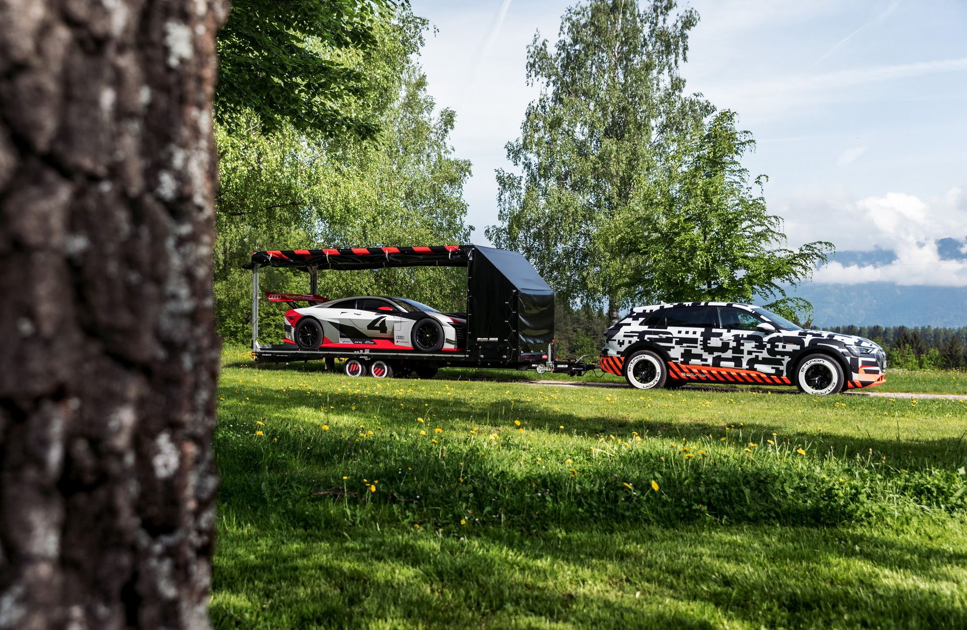 audi-e-tron-vision-gran-turismo-worthersee-2 Audi e-Tron Acts As A Towing Vehicle For The Vision Gran Turismo Concept
