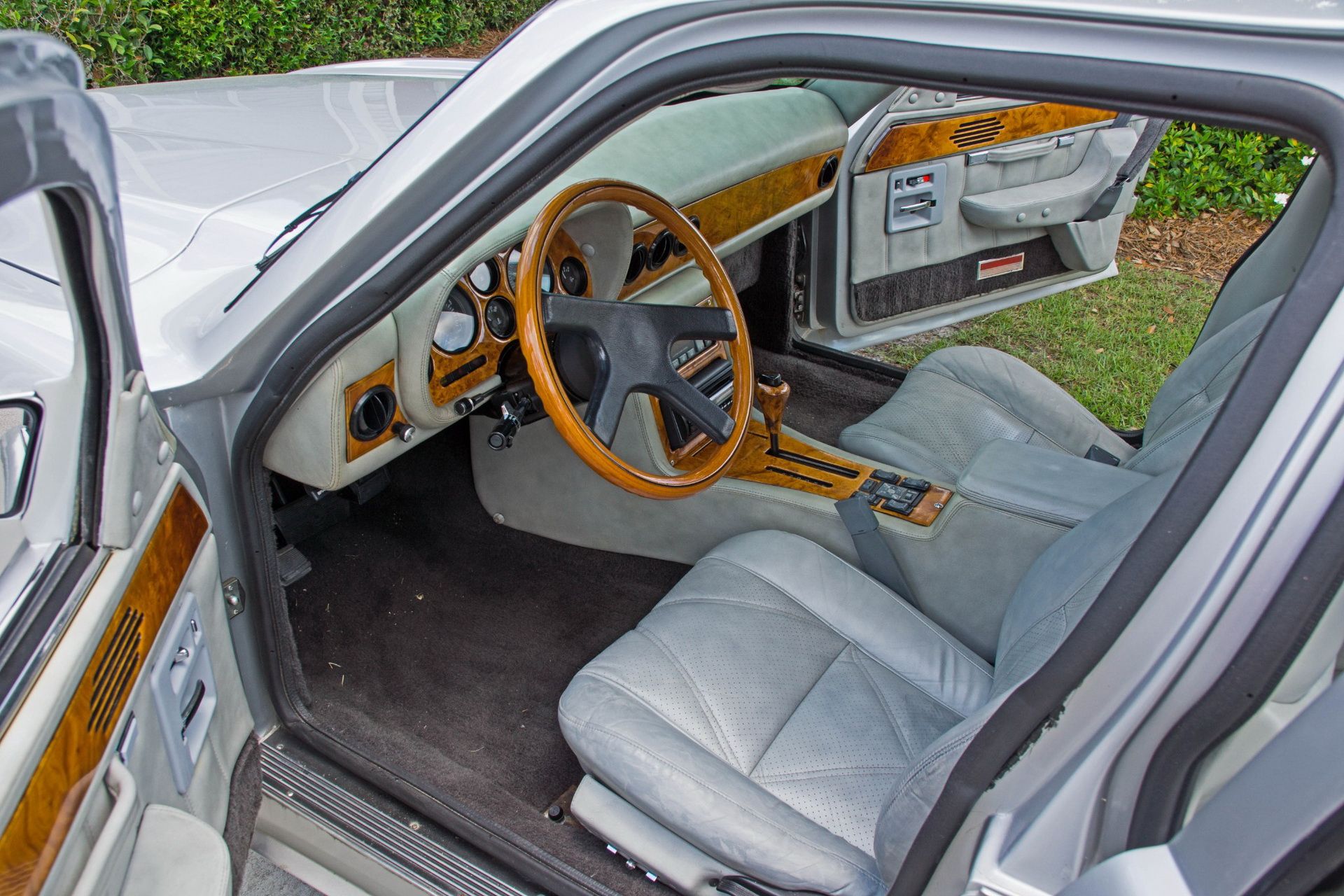 avanti-touring-sedan-bat-auction-21 Bid On This Avanti Touring Sedan And Declare Your Love For Studebaker