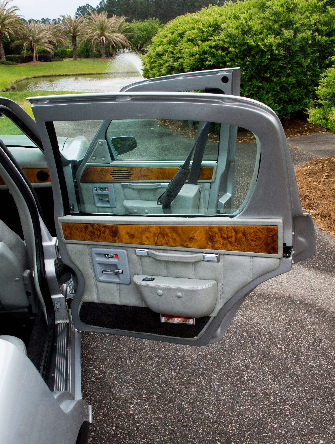 avanti-touring-sedan-bat-auction-30 Bid On This Avanti Touring Sedan And Declare Your Love For Studebaker