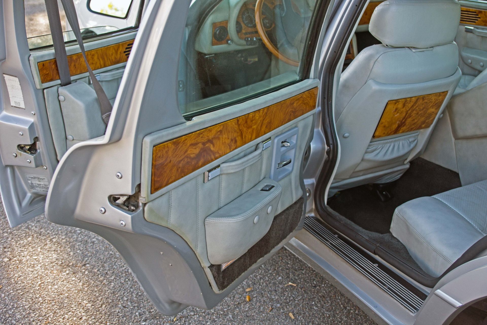 avanti-touring-sedan-bat-auction-36 Bid On This Avanti Touring Sedan And Declare Your Love For Studebaker