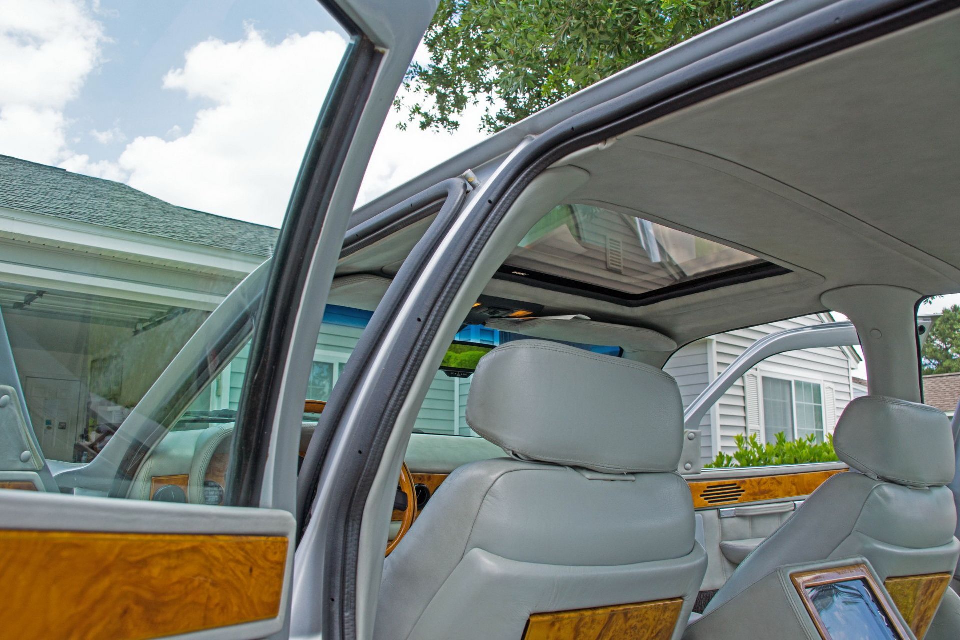 avanti-touring-sedan-bat-auction-43 Bid On This Avanti Touring Sedan And Declare Your Love For Studebaker