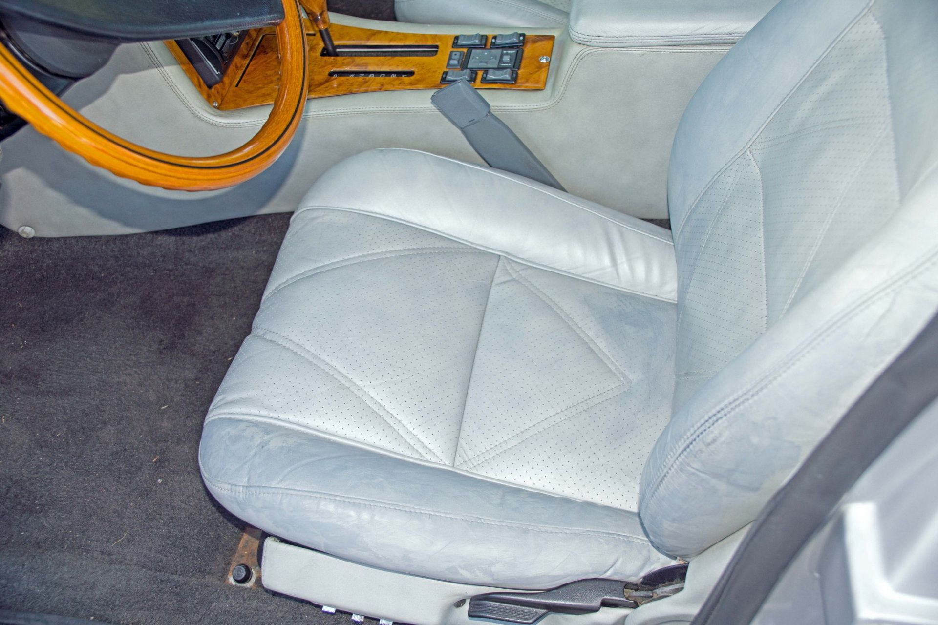 avanti-touring-sedan-bat-auction-46 Bid On This Avanti Touring Sedan And Declare Your Love For Studebaker