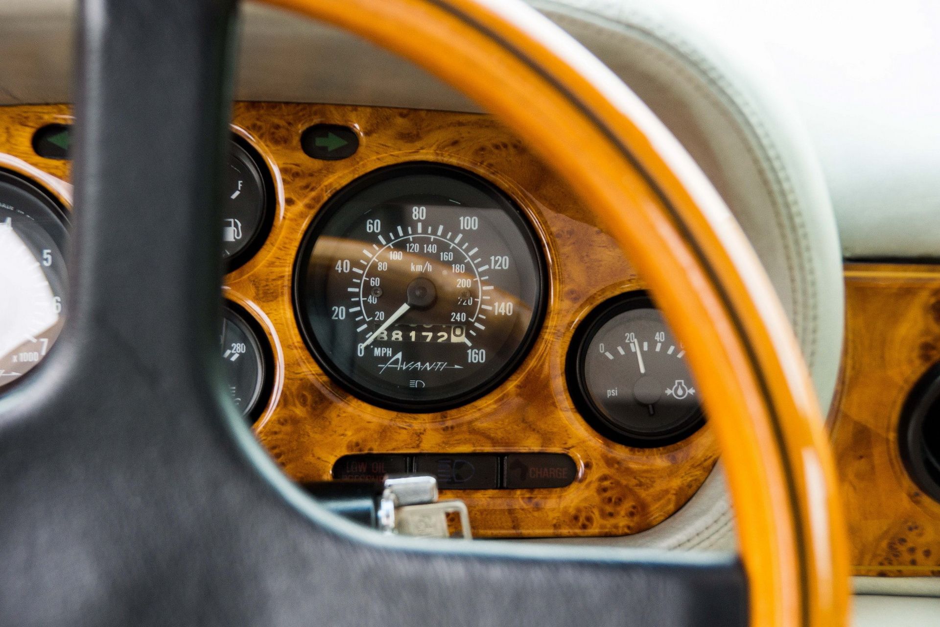 avanti-touring-sedan-bat-auction-57 Bid On This Avanti Touring Sedan And Declare Your Love For Studebaker