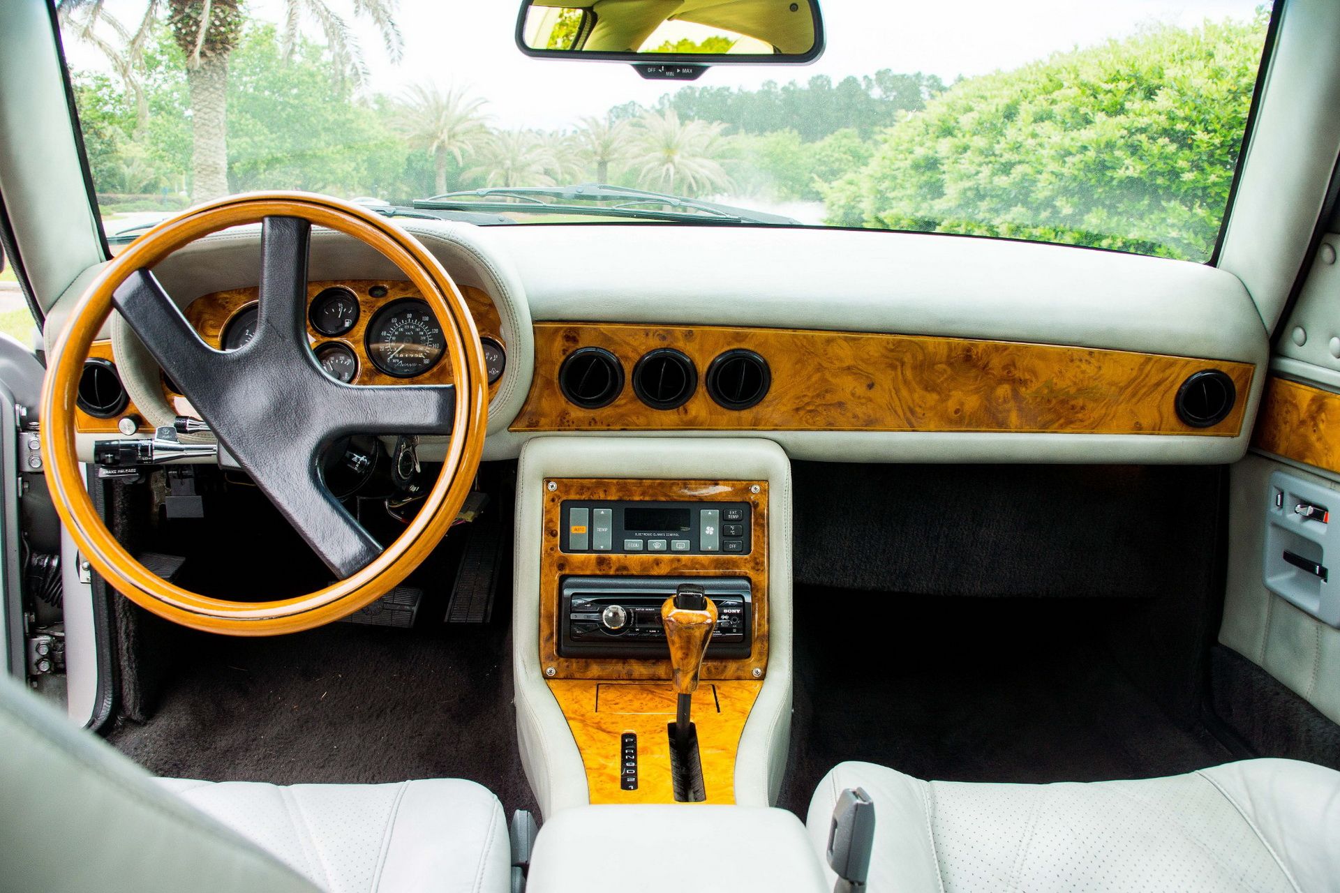 avanti-touring-sedan-bat-auction-58 Bid On This Avanti Touring Sedan And Declare Your Love For Studebaker