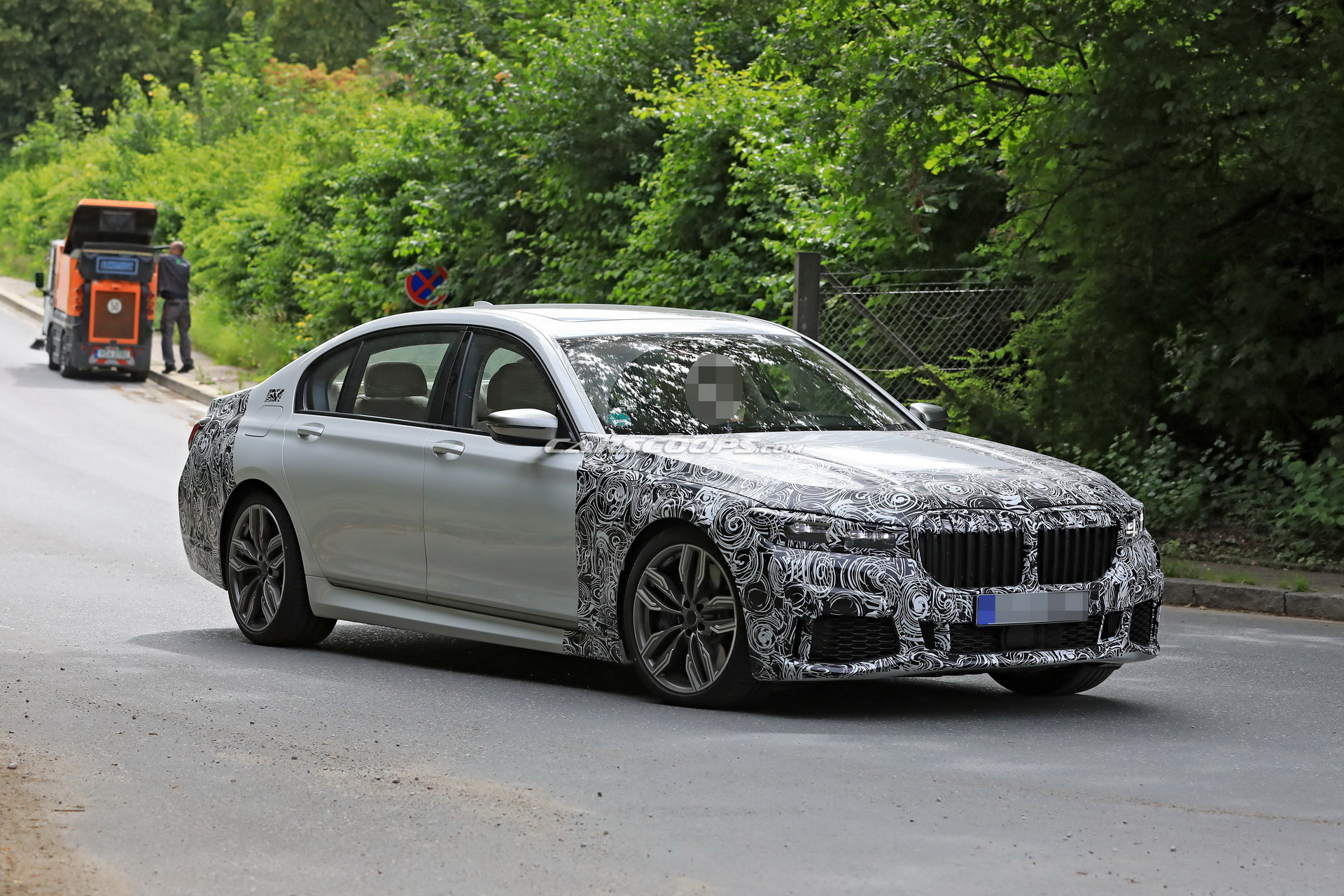 2019 BMW 7-Series 04 Facelifted 2019 BMW 7-Series Spied In Base And M760Li xDrive Forms