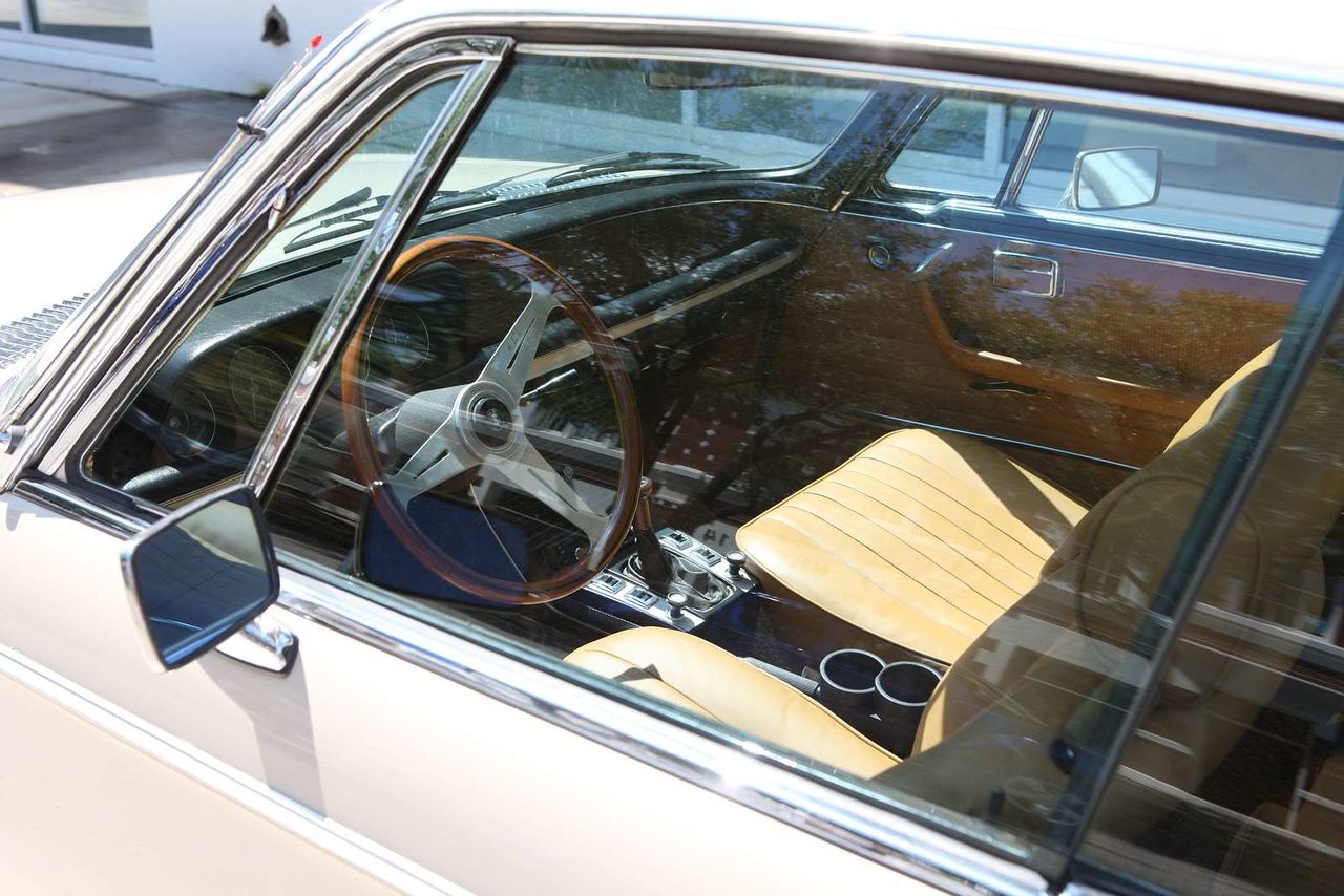 bmw-2800cs-restored-auction-bat-10 Fully-Restored 1971 BMW 2800CS Should Fetch A Pretty Penny