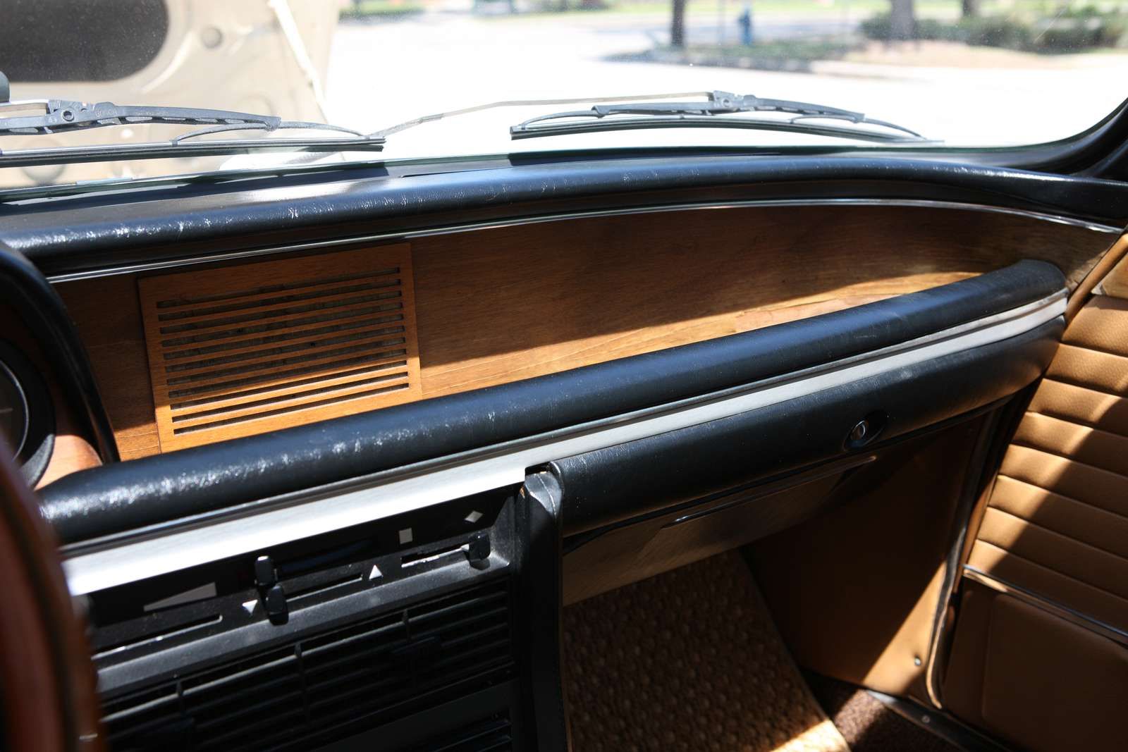 bmw-2800cs-restored-auction-bat-19 Fully-Restored 1971 BMW 2800CS Should Fetch A Pretty Penny