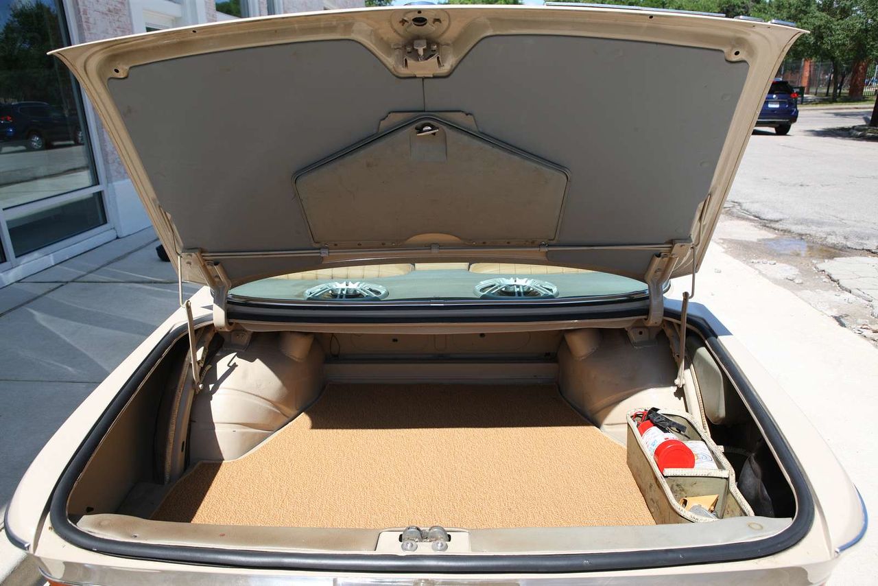 bmw-2800cs-restored-auction-bat-23 Fully-Restored 1971 BMW 2800CS Should Fetch A Pretty Penny