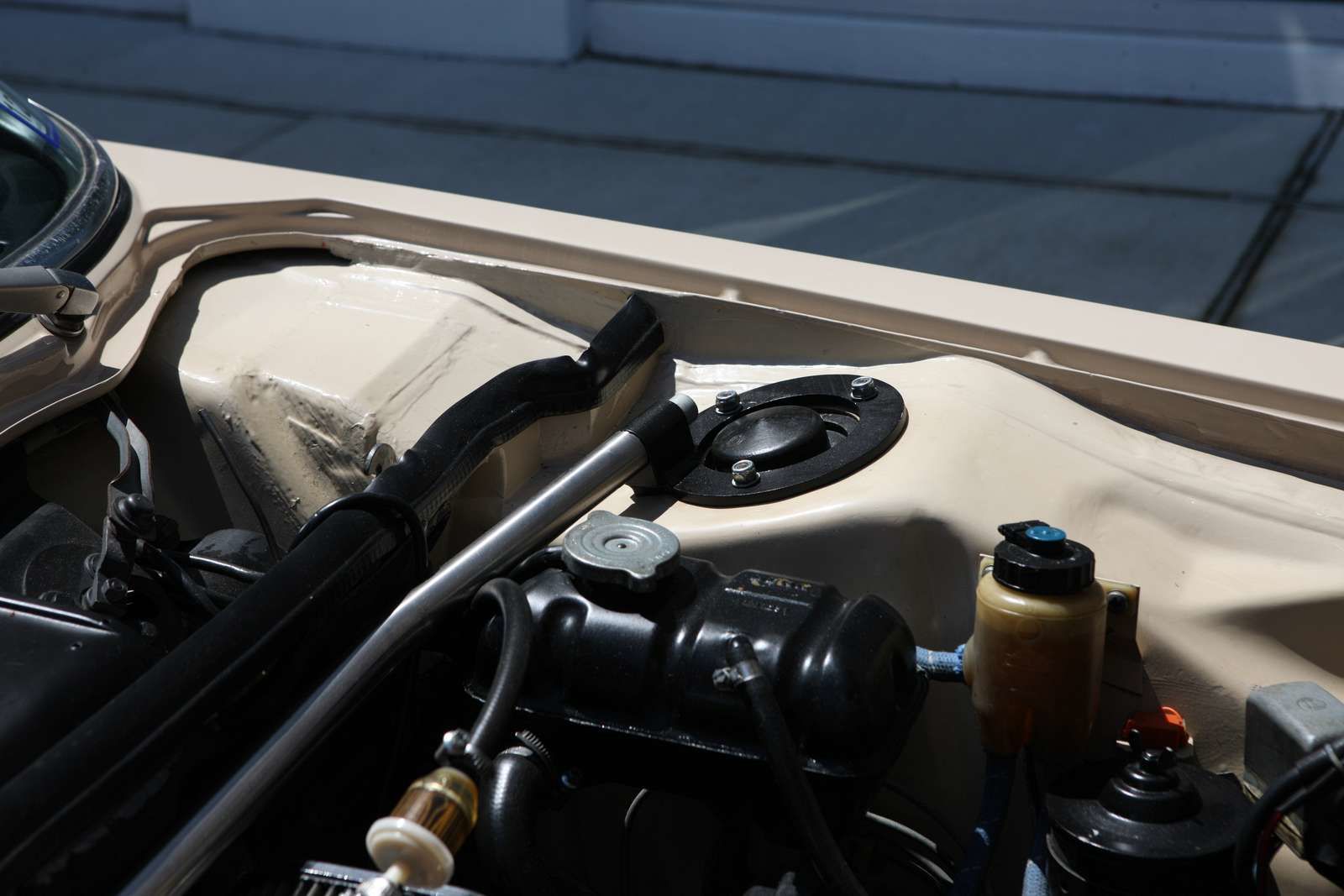 bmw-2800cs-restored-auction-bat-35 Fully-Restored 1971 BMW 2800CS Should Fetch A Pretty Penny