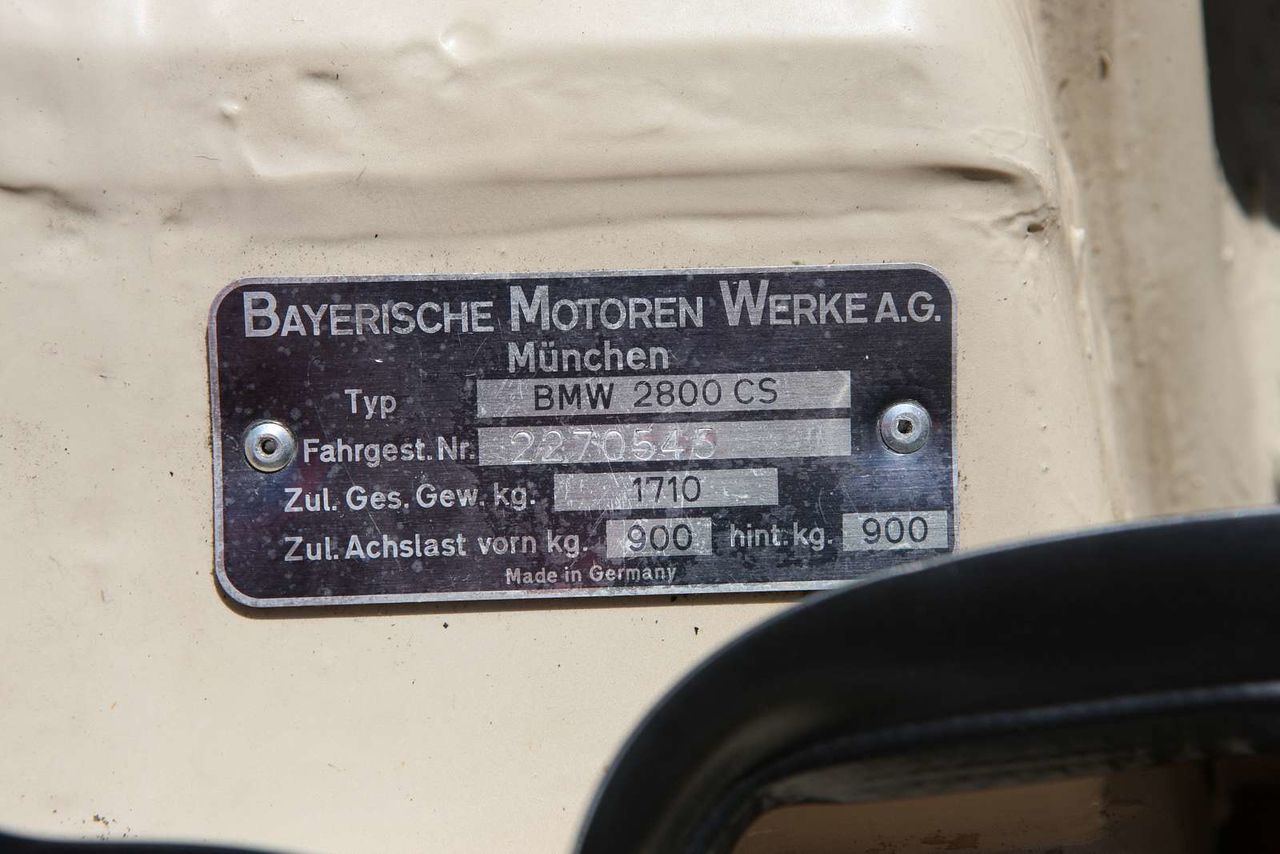 bmw-2800cs-restored-auction-bat-36 Fully-Restored 1971 BMW 2800CS Should Fetch A Pretty Penny