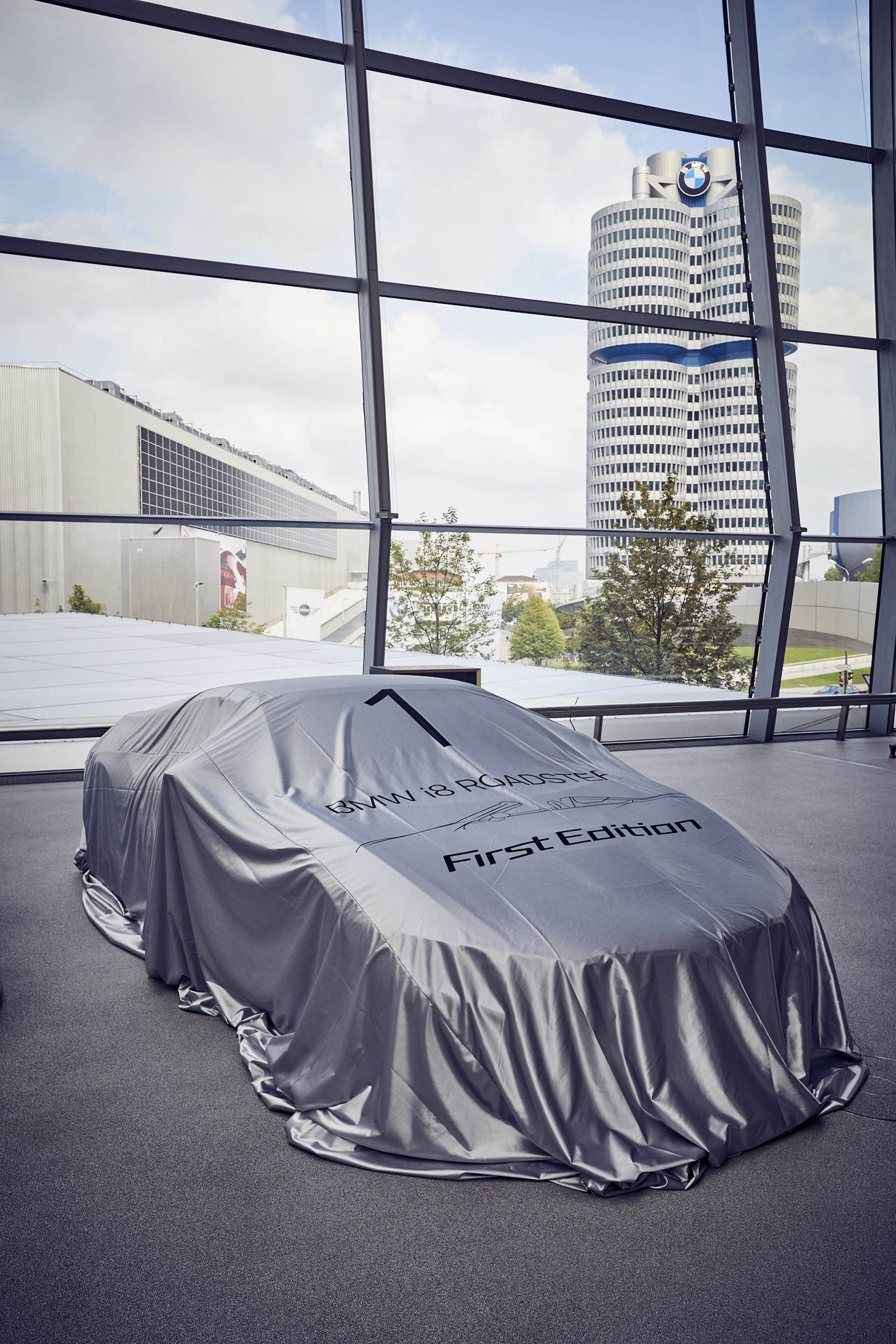 bmw-i8-roadster-first-edition-delivery-07 BMW Delivered The First 18 i8 Roadsters All At Once