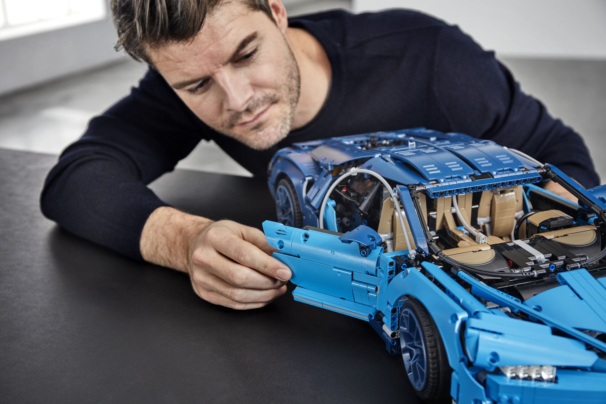 bugatti-chiron-lego-technic-25 LEGO Technic’s $350 Bugatti Chiron Is 3,600 Pieces Of Awesomeness