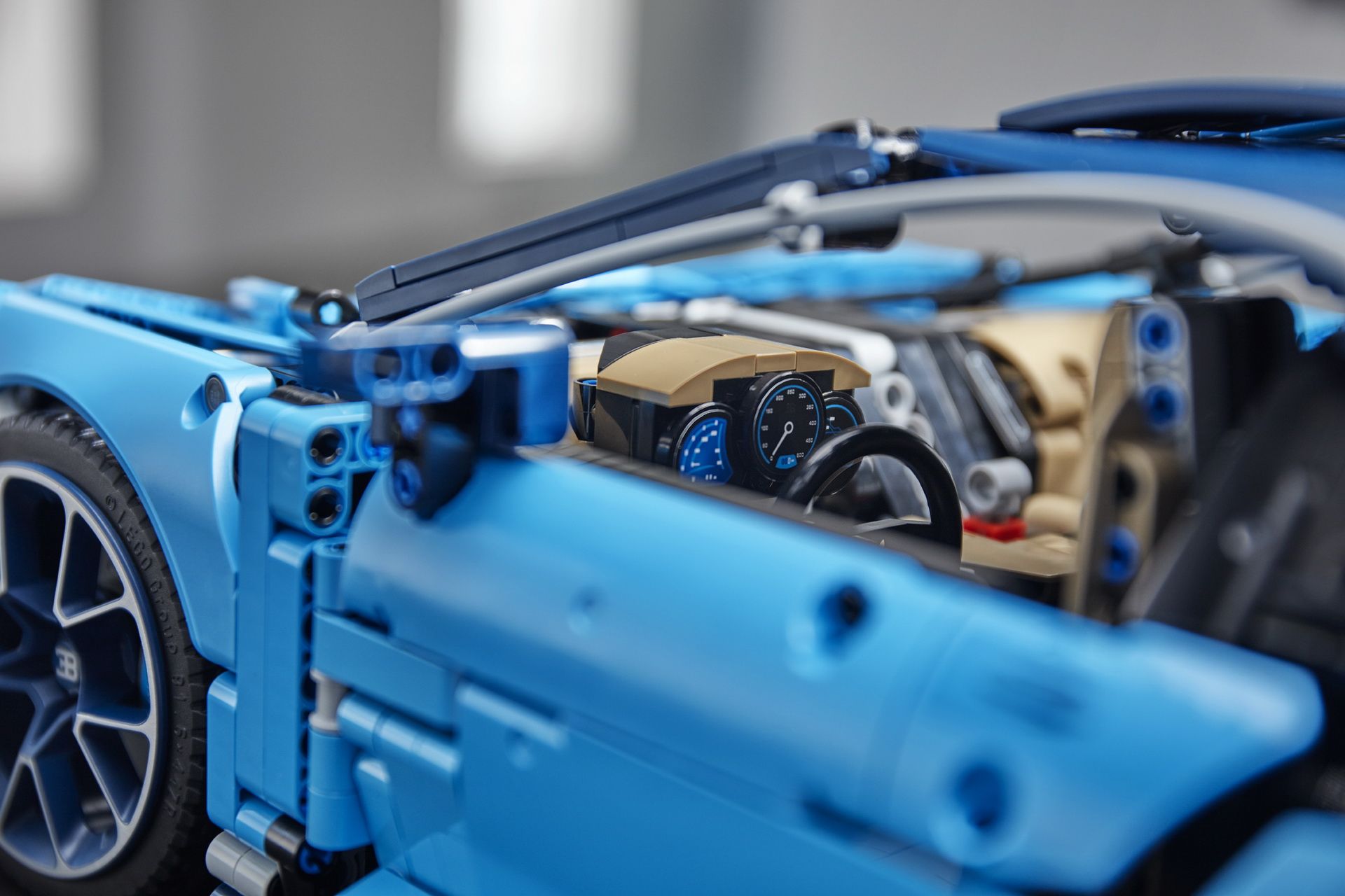 bugatti-chiron-lego-technic-42 LEGO Technic’s $350 Bugatti Chiron Is 3,600 Pieces Of Awesomeness
