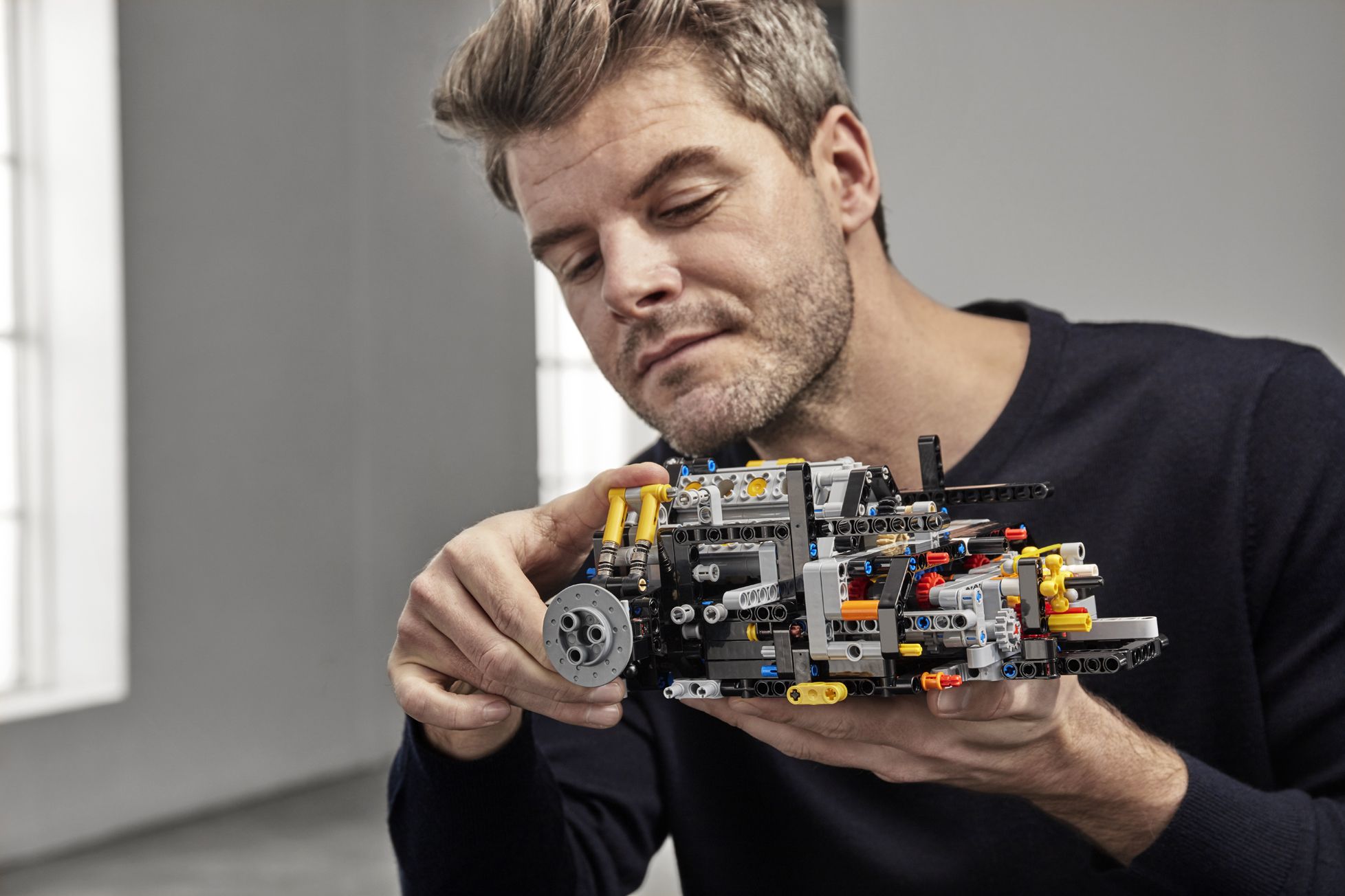 bugatti-chiron-lego-technic-7 LEGO Technic’s $350 Bugatti Chiron Is 3,600 Pieces Of Awesomeness
