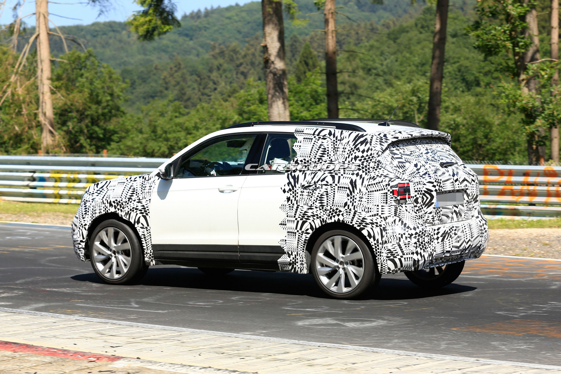 VW_T-Cross_23 Volkswagen T-Cross Baby SUV Getting Ready For Its Debut