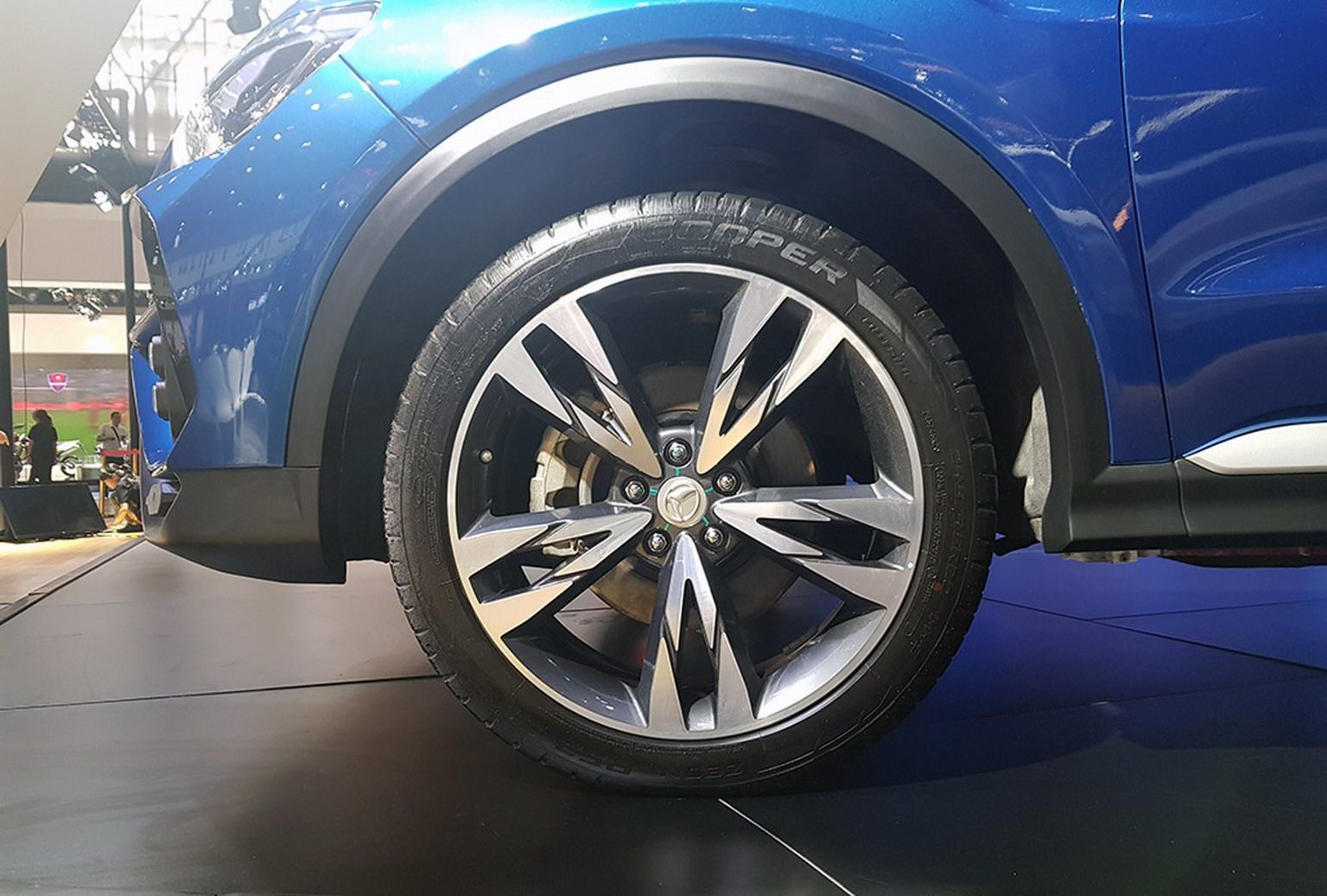 Huansu Hyosow C60 4 Huansu Hyosow C60: China’s $15,000 Lamborghini Urus Clone Debuts In The Flesh