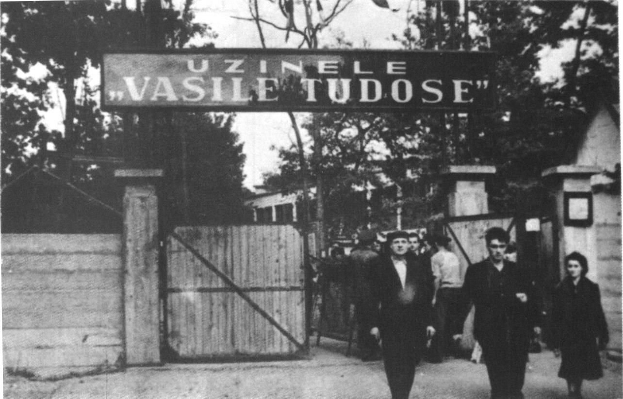 dacia-cars-history_01 Mysterious Dacia Teased, Could Be A New Compact Crossover