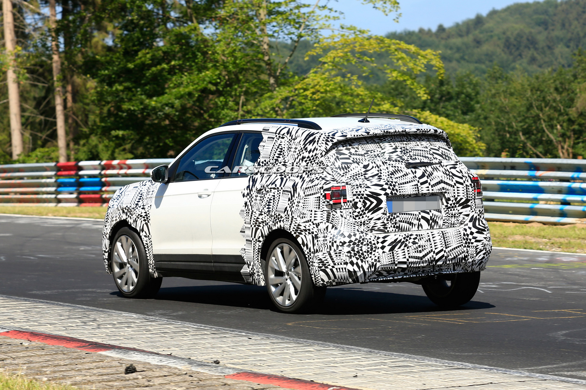 VW_T-Cross_24 Volkswagen T-Cross Baby SUV Getting Ready For Its Debut