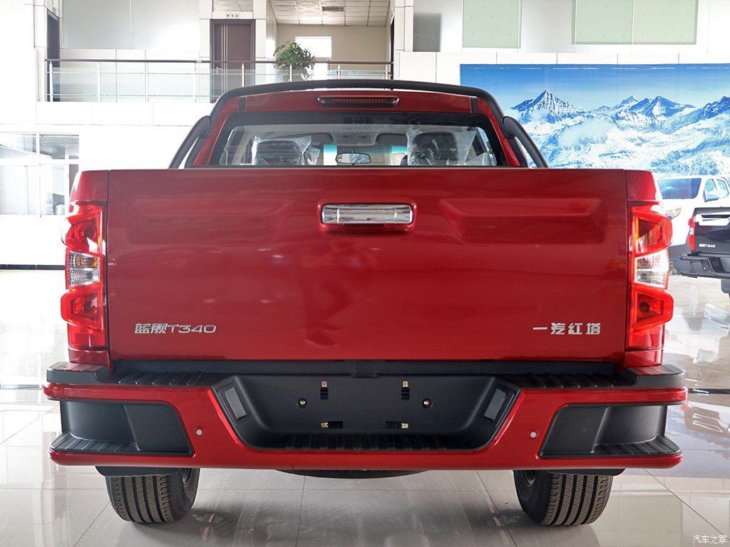 faw-hongta-t340-pickup-16 FAW Hongta T340 Pickup Has Watched Way Too Many Ford Explorer Commercials