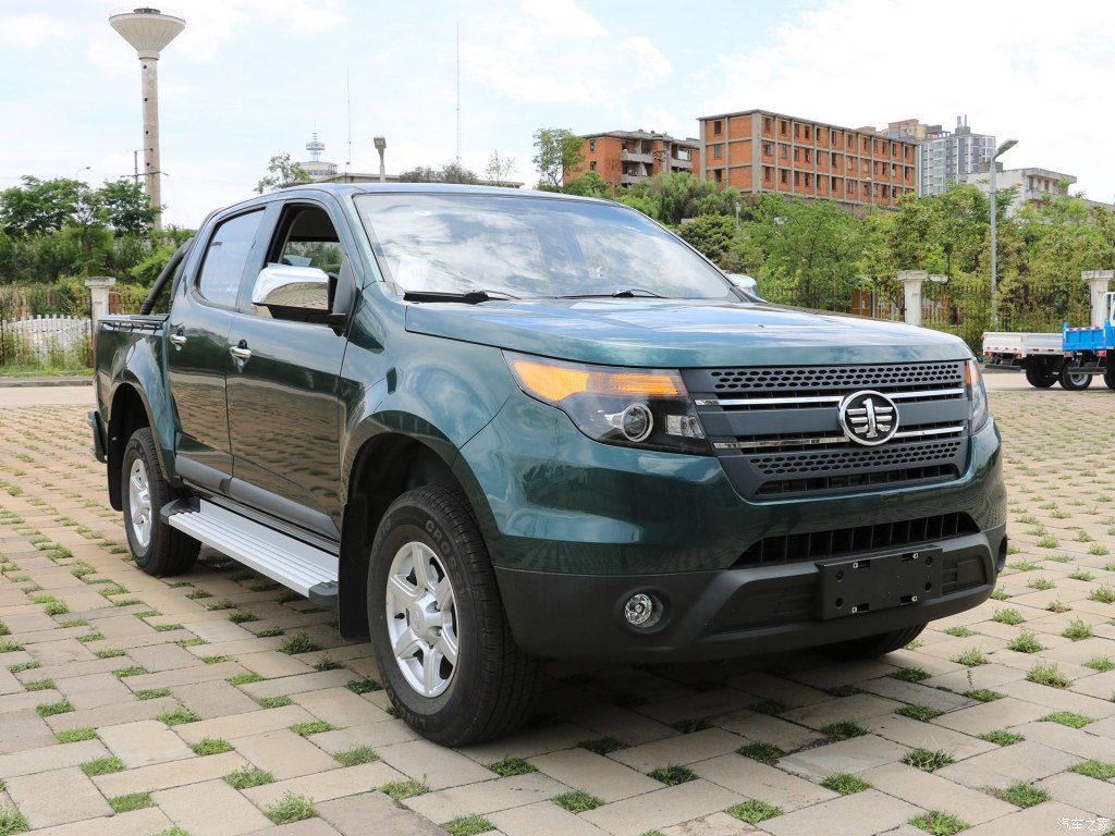 faw-hongta-t340-pickup-22 FAW Hongta T340 Pickup Has Watched Way Too Many Ford Explorer Commercials