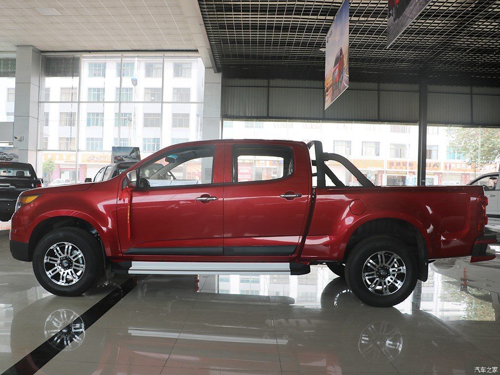 faw-hongta-t340-pickup-45 FAW Hongta T340 Pickup Has Watched Way Too Many Ford Explorer Commercials