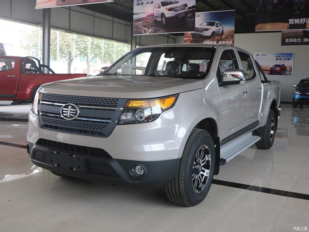 faw-hongta-t340-pickup-65 FAW Hongta T340 Pickup Has Watched Way Too Many Ford Explorer Commercials