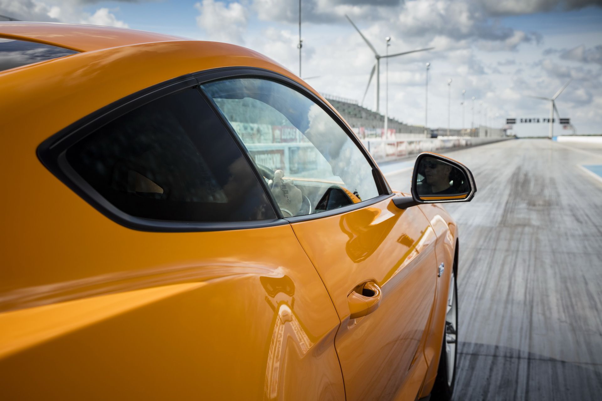 ford-mustang-upgrades-uk-3 Upgraded Ford Mustang Gains Extra Tech, New Colors In The UK