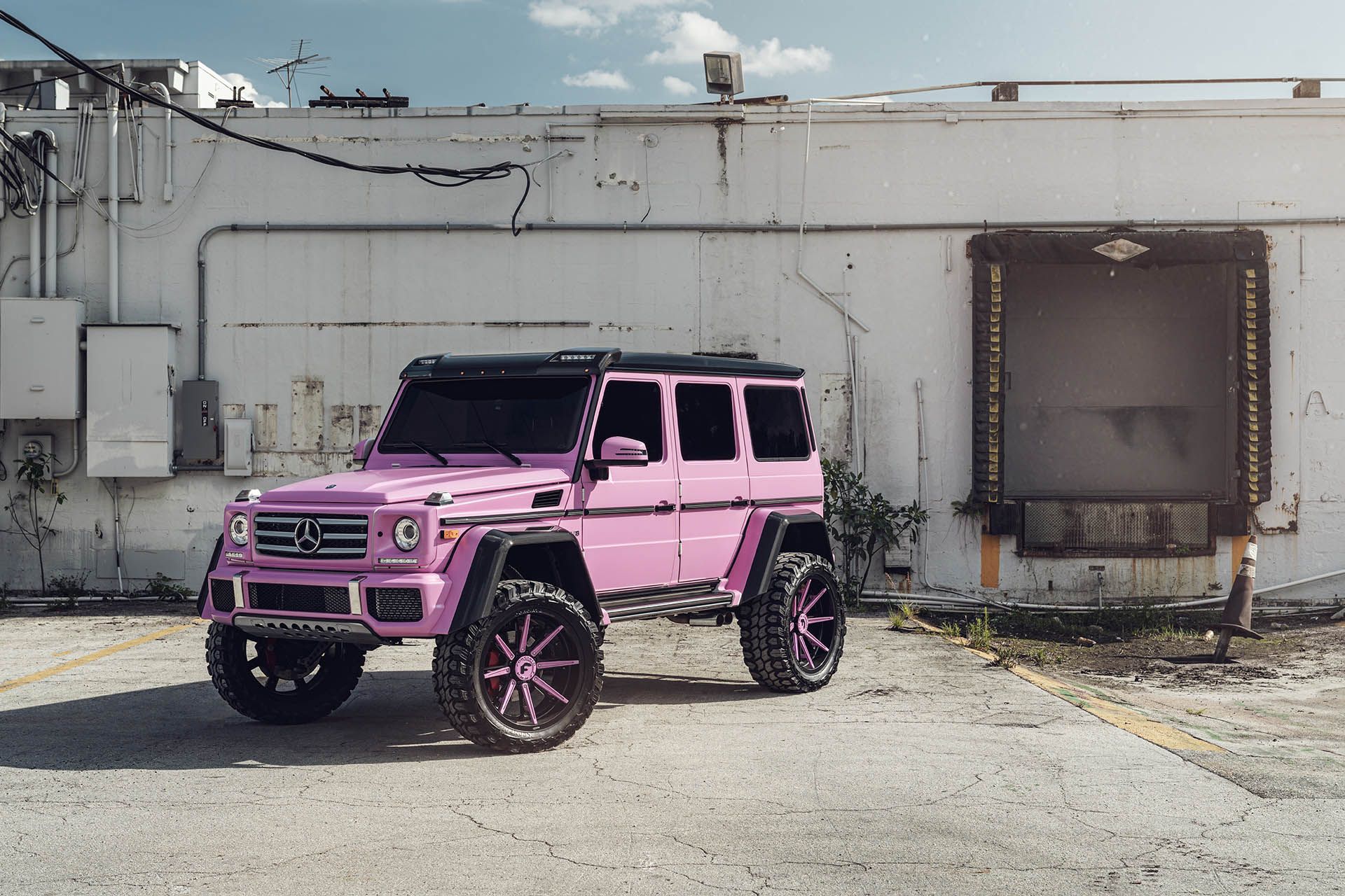 forgiato-pink4x4-gwagon-gambe-1 copy Barbie Leaves Ken For A Gangsta, Buys Big Benz