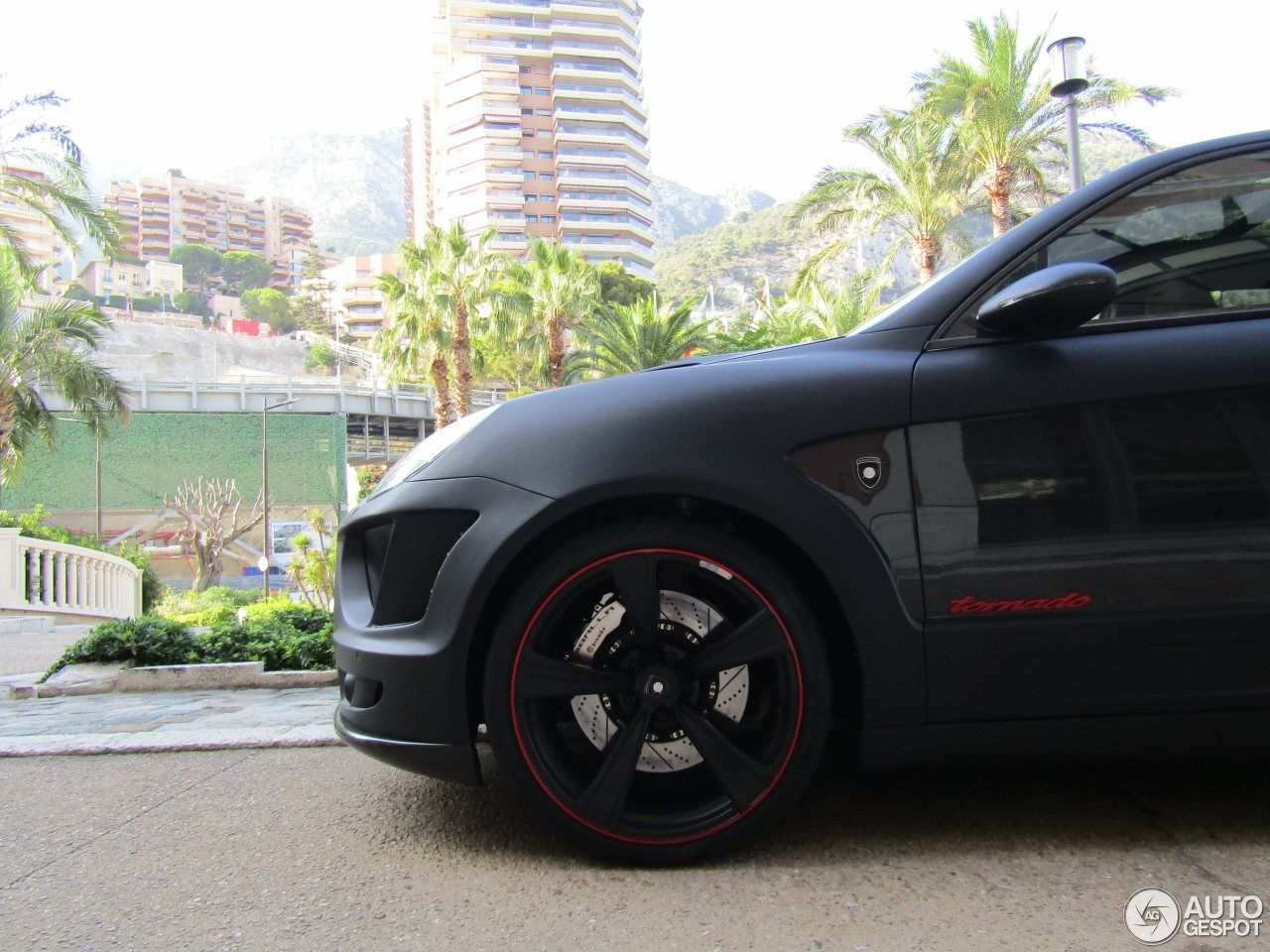gemballa-tornado-spotted-in-monaco-2 711HP Cayenne-Based Gemballa Tornado Is A Very Rare Sighting