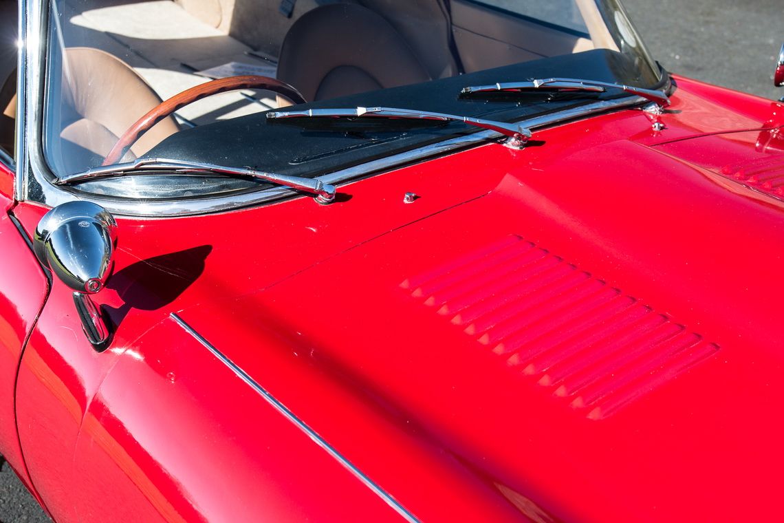 jaguar-e-type-100th-flat-floor-auction-16 Rare Jaguar E-Type ‘Flat Floor’ Could Fetch Over $136,000