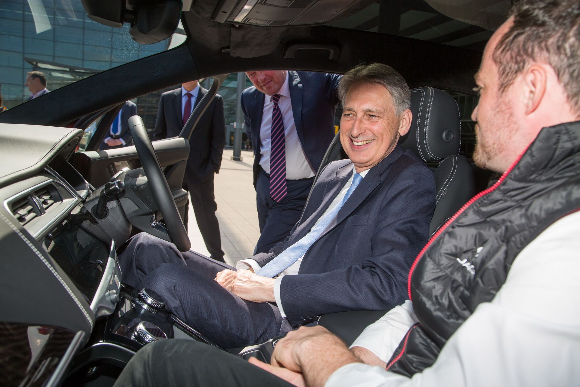 jaguar-i-pace-fleet-heathrow-6 Jaguar I-PACE To Be Featured In Luxury EV Chauffeur Service At London Heathrow