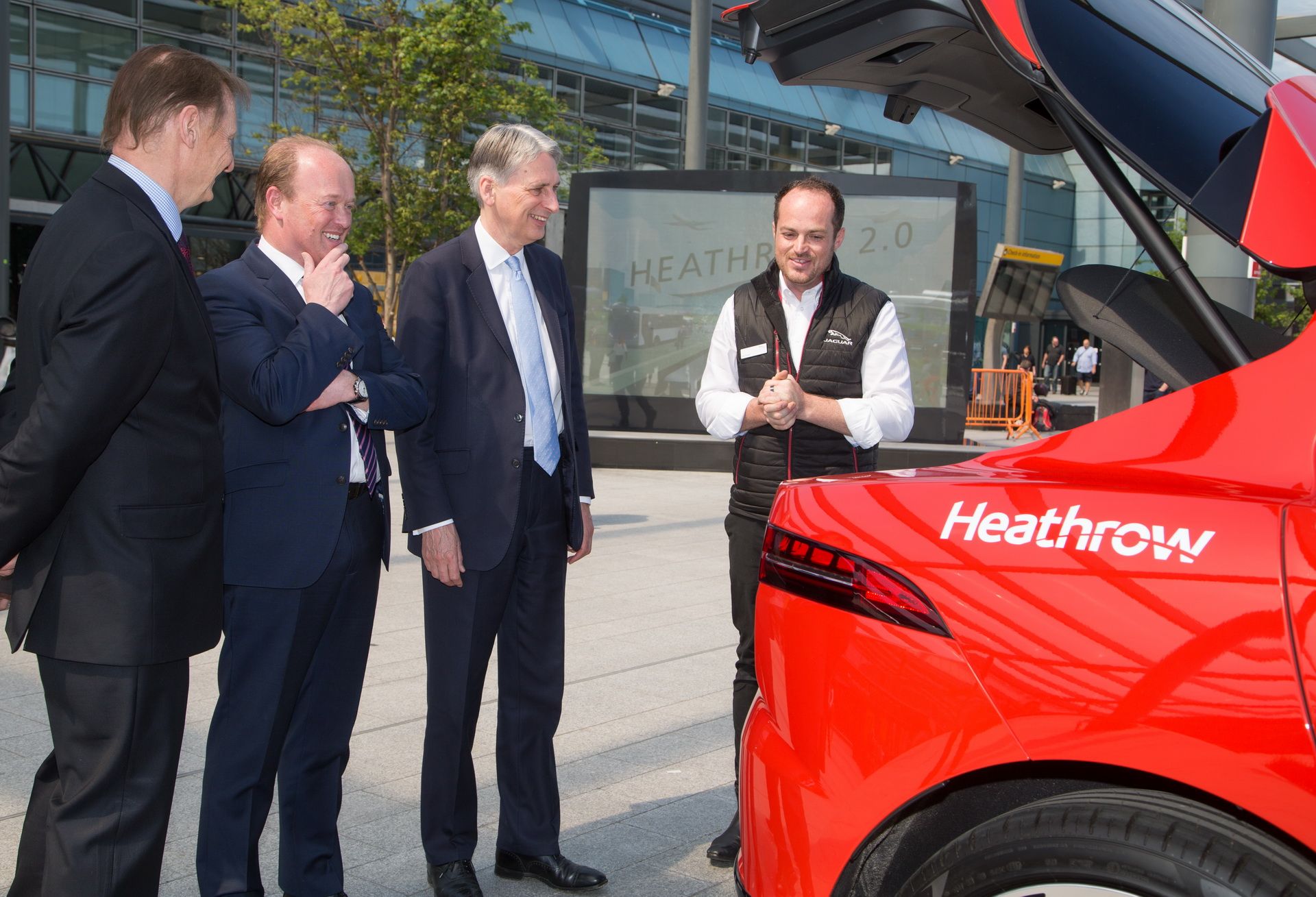 jaguar-i-pace-fleet-heathrow-7 Jaguar I-PACE To Be Featured In Luxury EV Chauffeur Service At London Heathrow