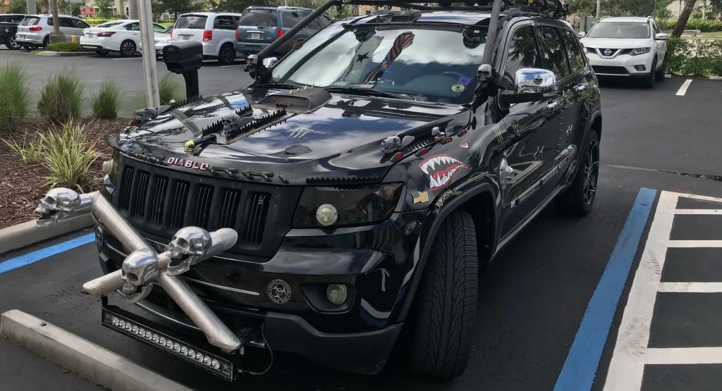 Jeep Owner Goes A Little Overboard With Skulls Theme Mod
